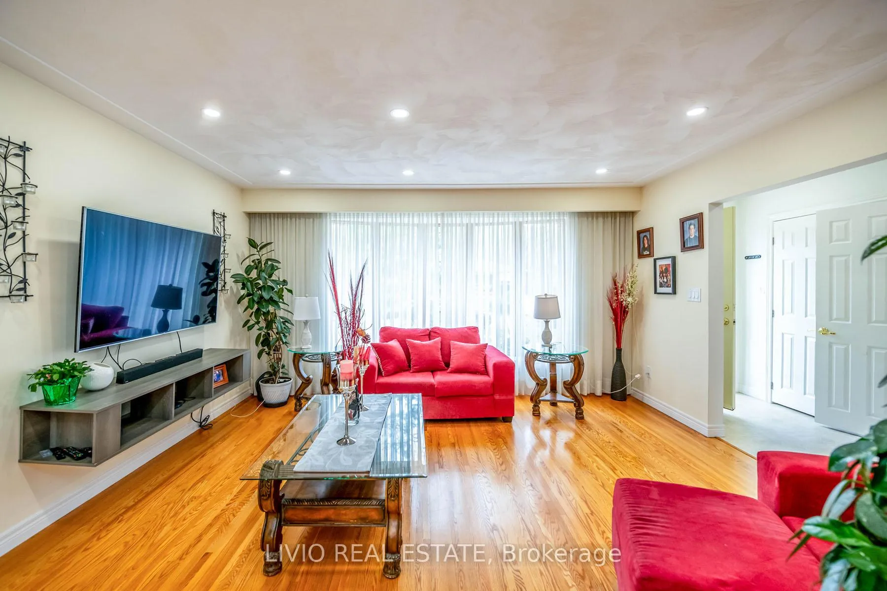 Photo 38 of 122 Forest Hill Road, Grimsby, Grimsby West — HOMEH