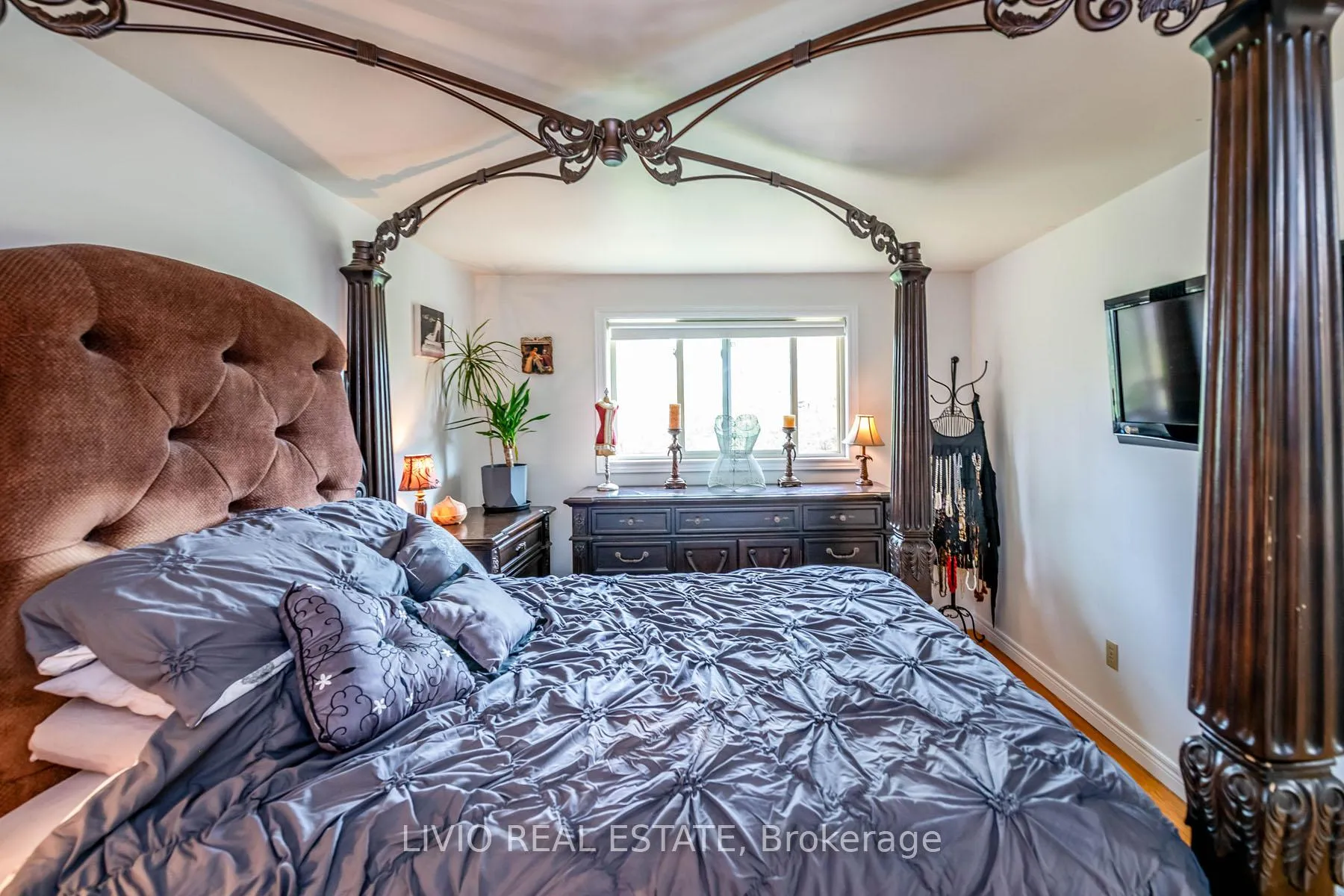 Photo 48 of 122 Forest Hill Road, Grimsby, Grimsby West — HOMEH