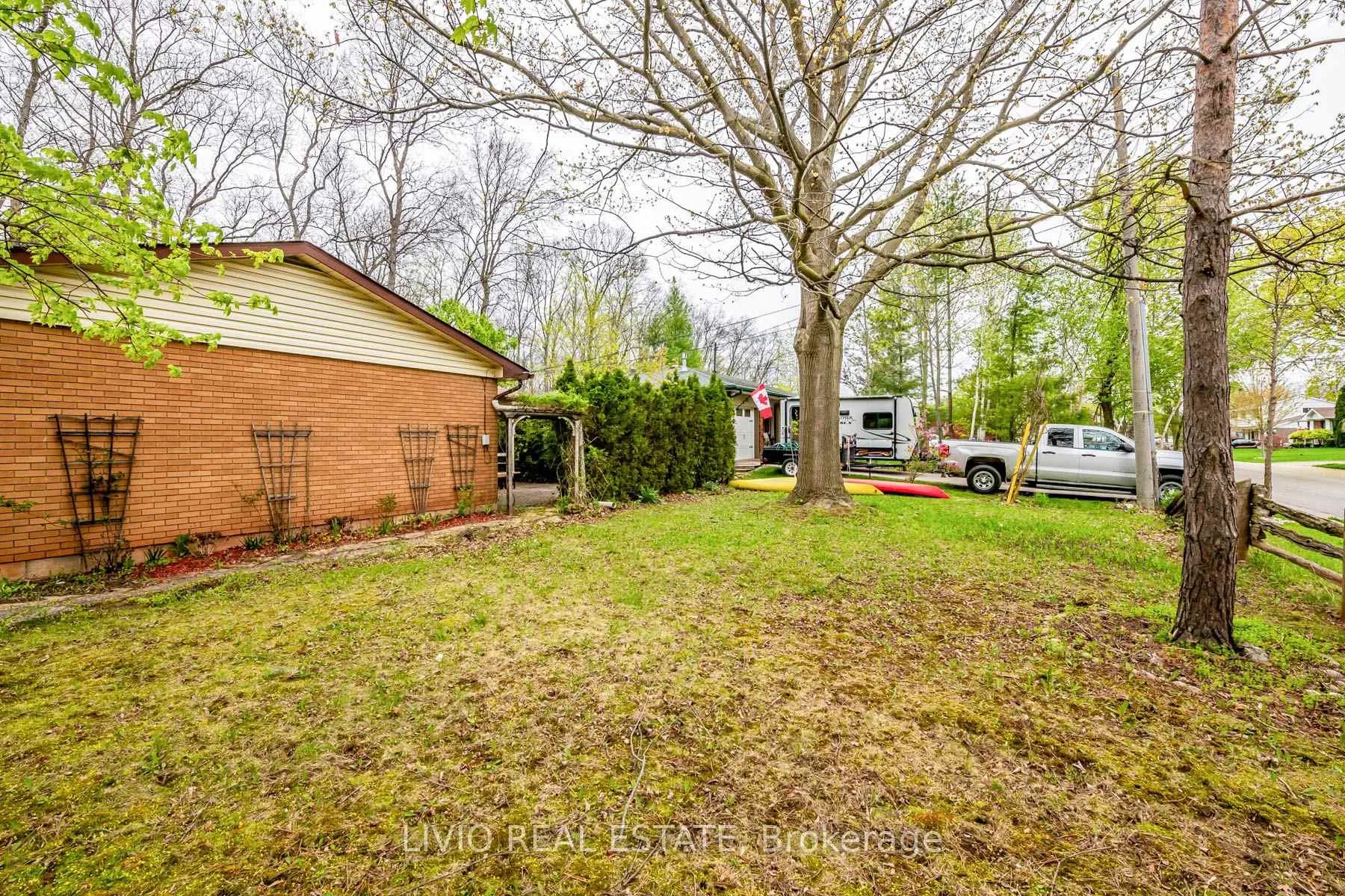 Photo 91 of 122 Forest Hill Road, Grimsby, Grimsby West — HOMEH