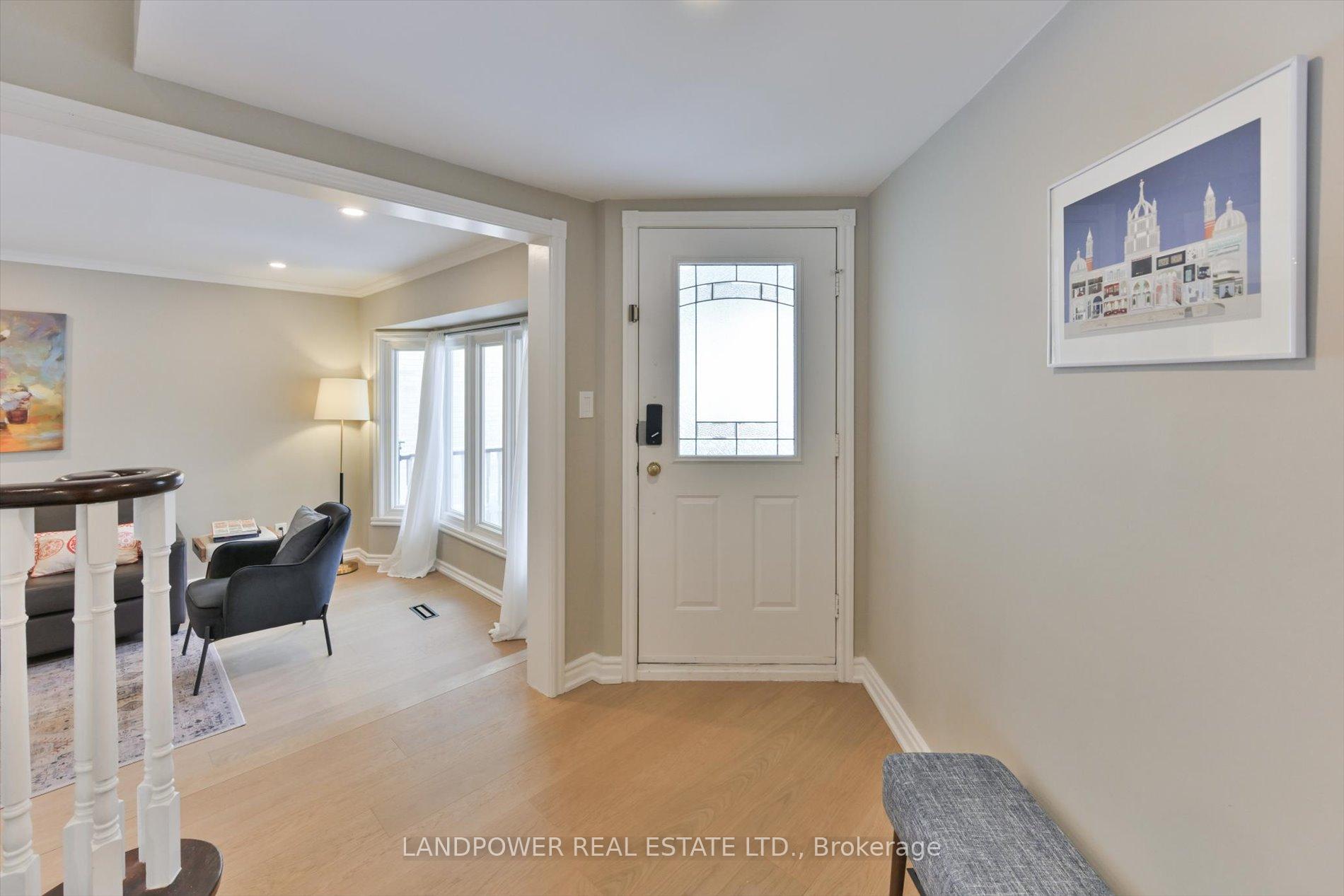 Photo 3 of 45 Hollingham Road, Markham, Unionville — HOMEH