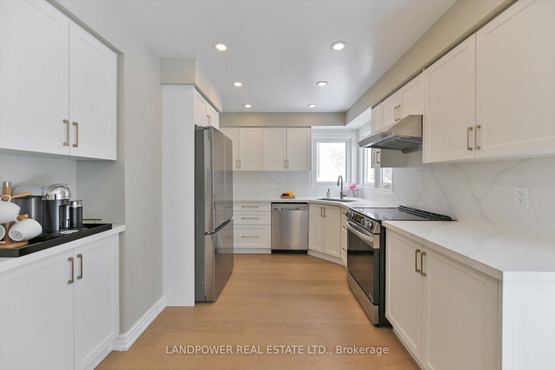 Photo 5 of 45 Hollingham Road, Markham, Unionville — HOMEH
