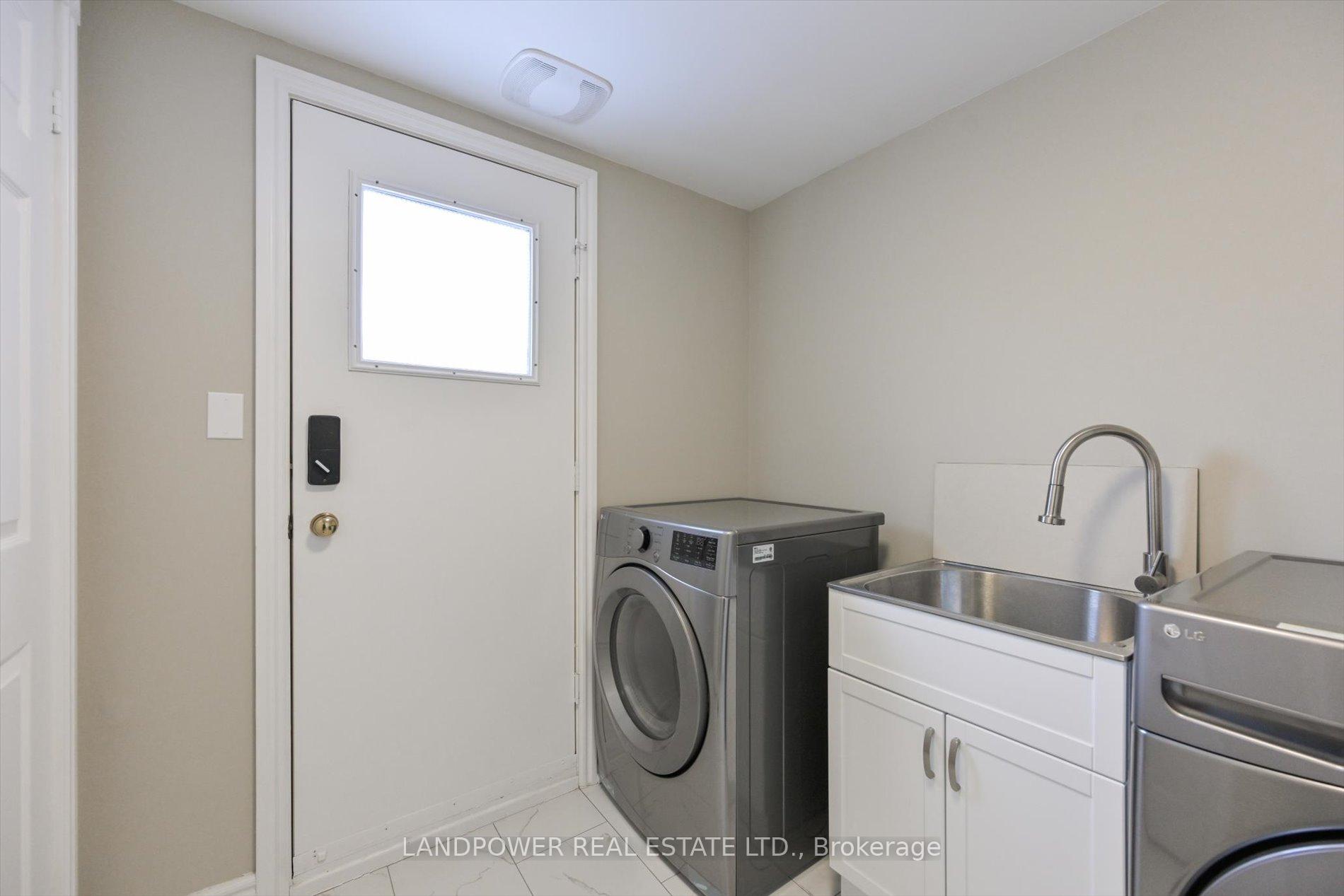 Photo 6 of 45 Hollingham Road, Markham, Unionville — HOMEH