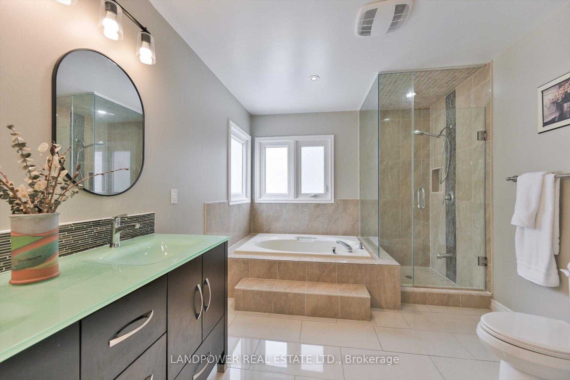 Photo 32 of 45 Hollingham Road, Markham, Unionville — HOMEH