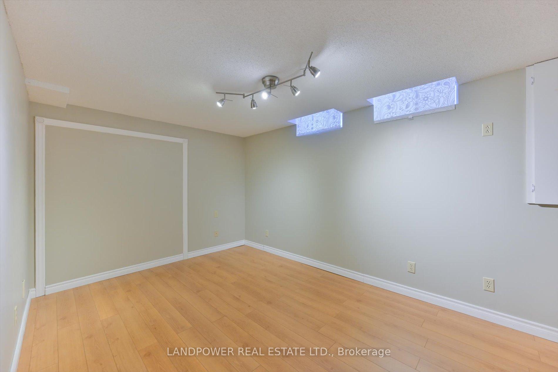 Photo 10 of 45 Hollingham Road, Markham, Unionville — HOMEH
