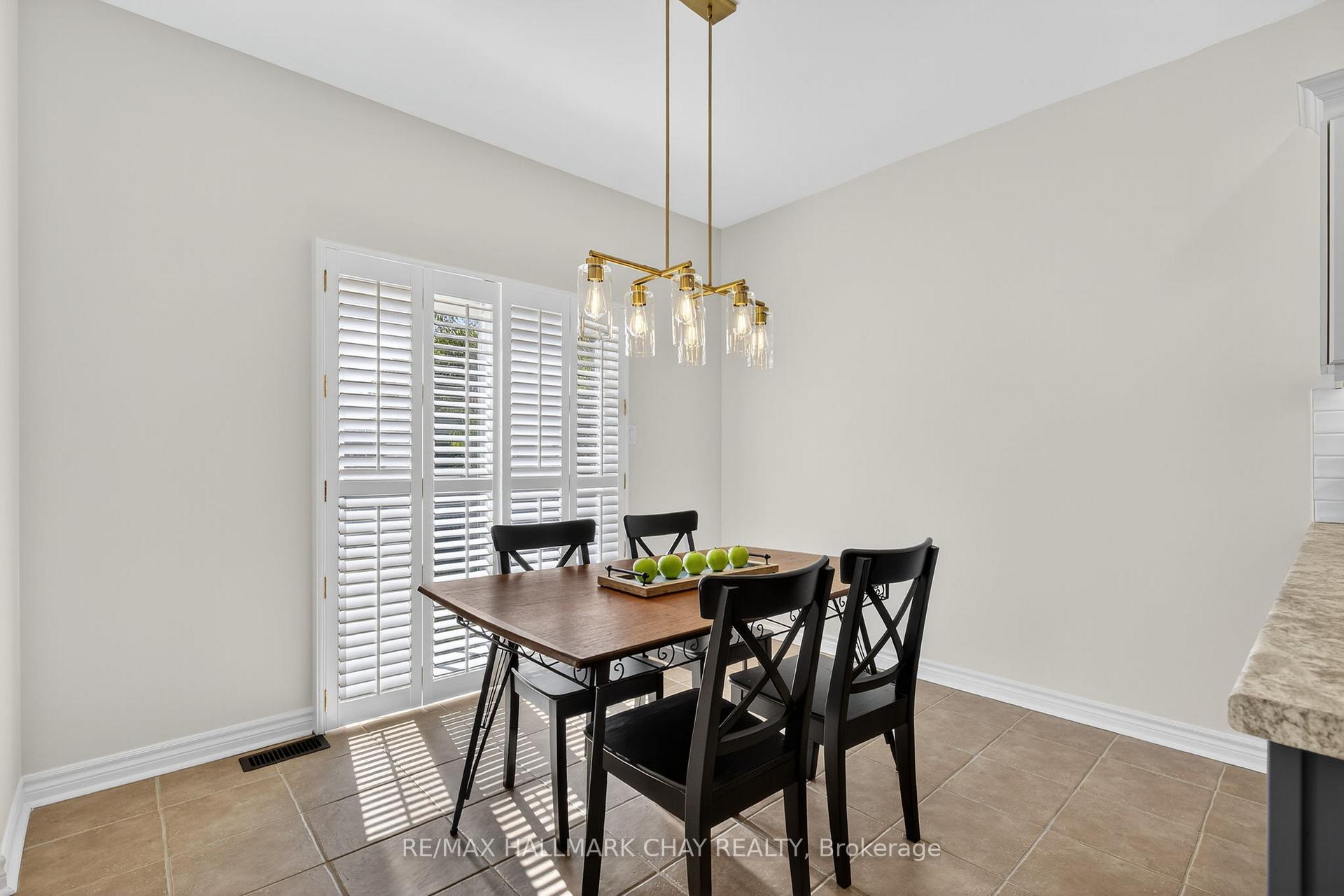 Photo 14 of 77 Jessica Drive, Barrie, Painswick South — HOMEH