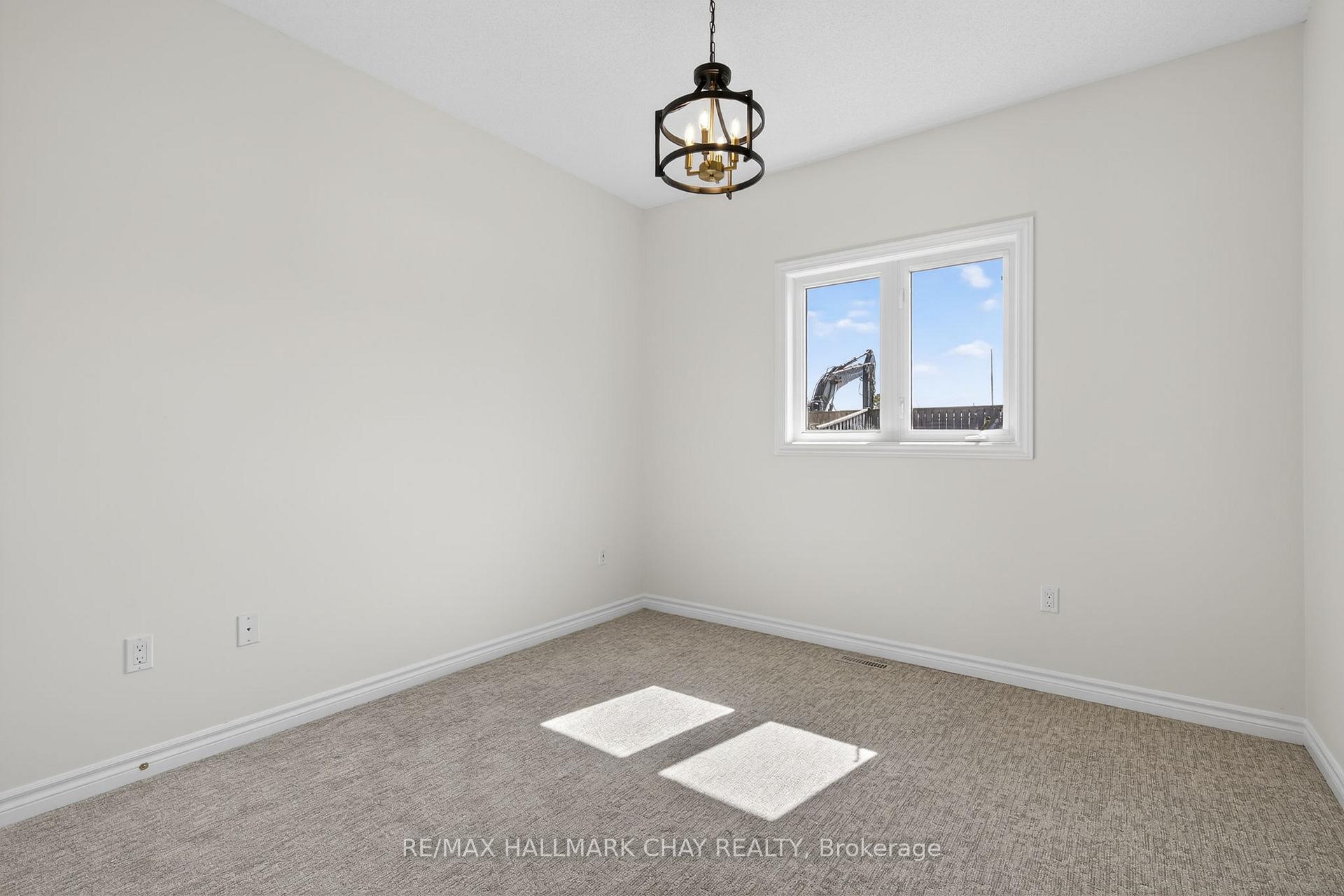 Photo 25 of 77 Jessica Drive, Barrie, Painswick South — HOMEH