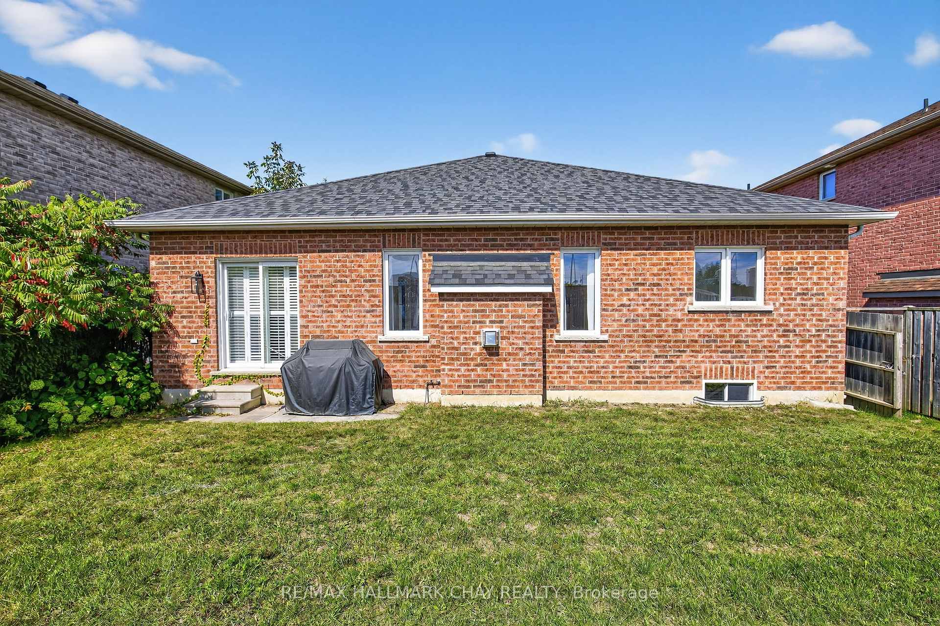 Photo 35 of 77 Jessica Drive, Barrie, Painswick South — HOMEH