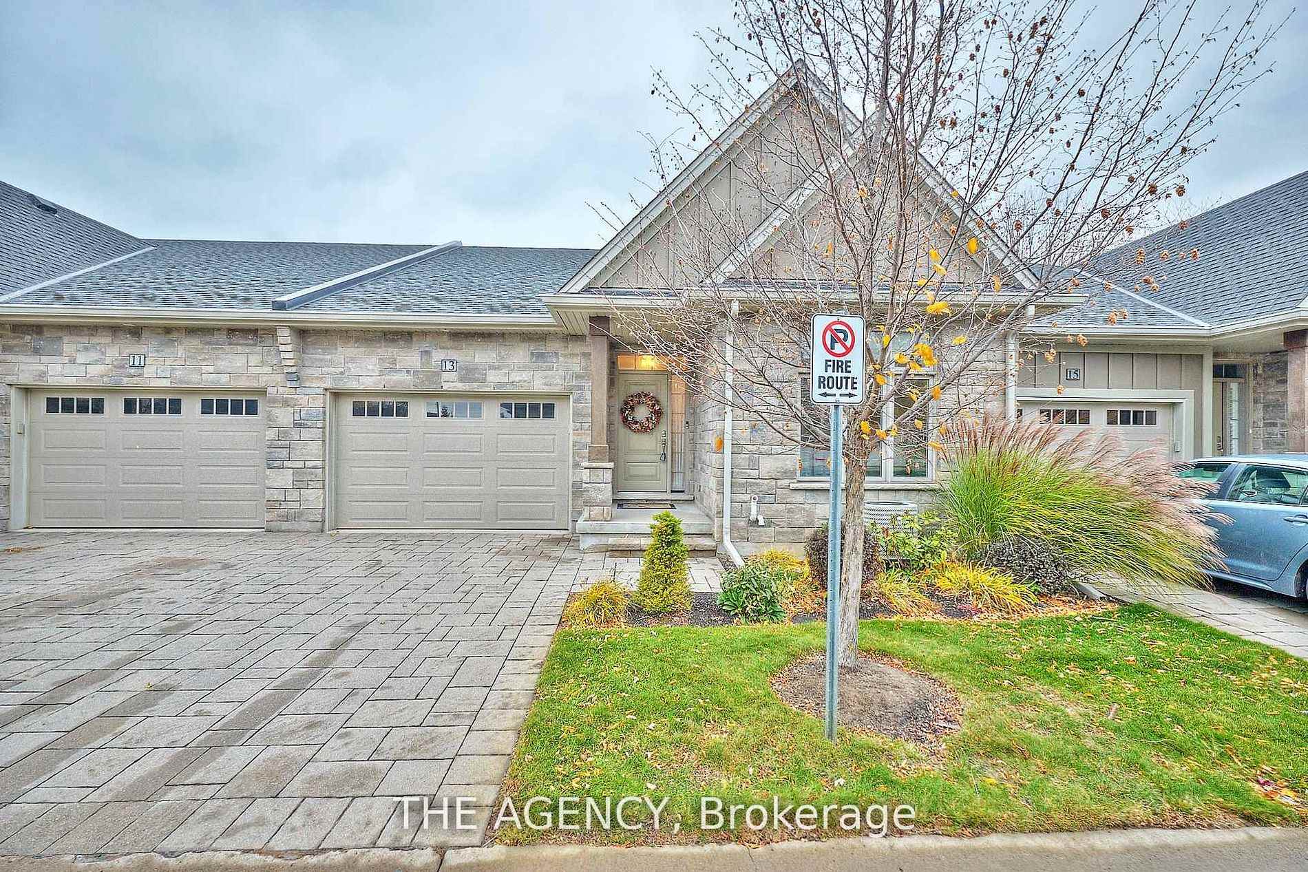 Photo 4 of Unit 16, 13 Jacob Common, St. Catharines, Lakeshore — HOMEH