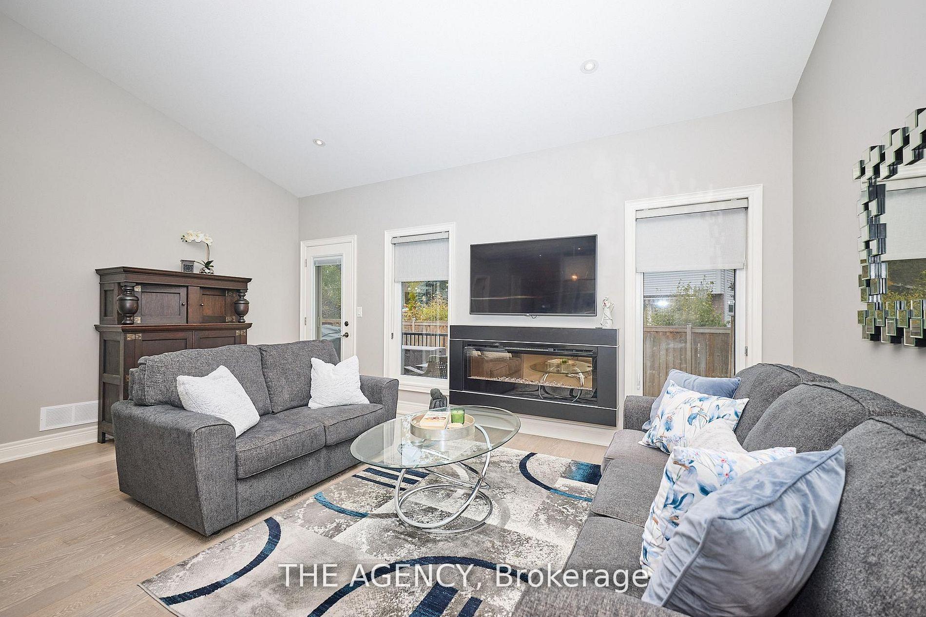 Photo 5 of Unit 16, 13 Jacob Common, St. Catharines, Lakeshore — HOMEH