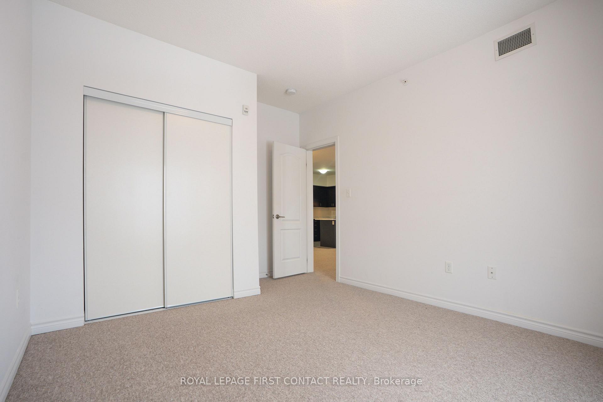 Photo 5 of Unit 311, 720 Yonge Street, Barrie, Rural Barrie Southwest — HOMEH