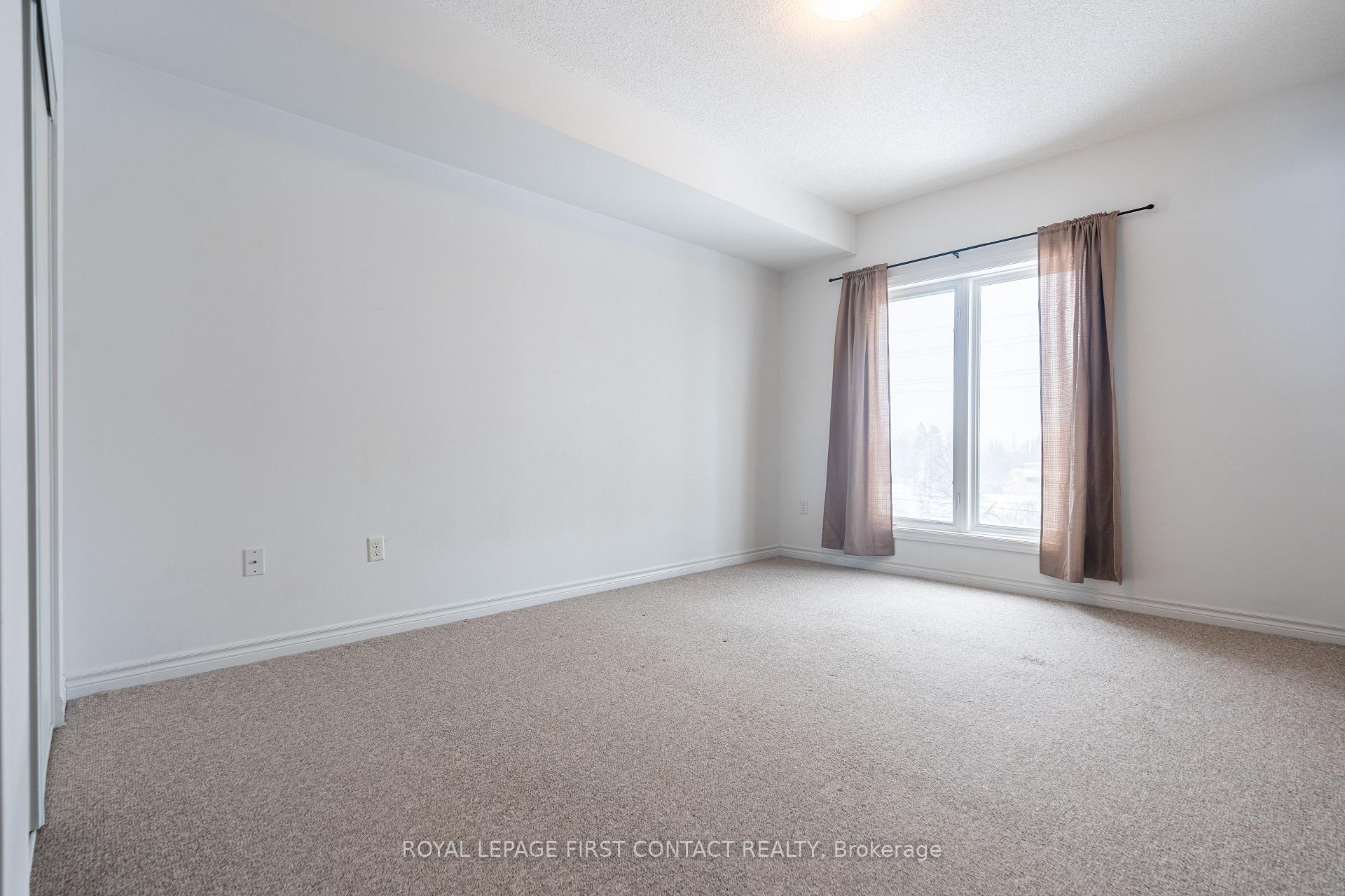 Photo 8 of Unit 311, 720 Yonge Street, Barrie, Rural Barrie Southwest — HOMEH