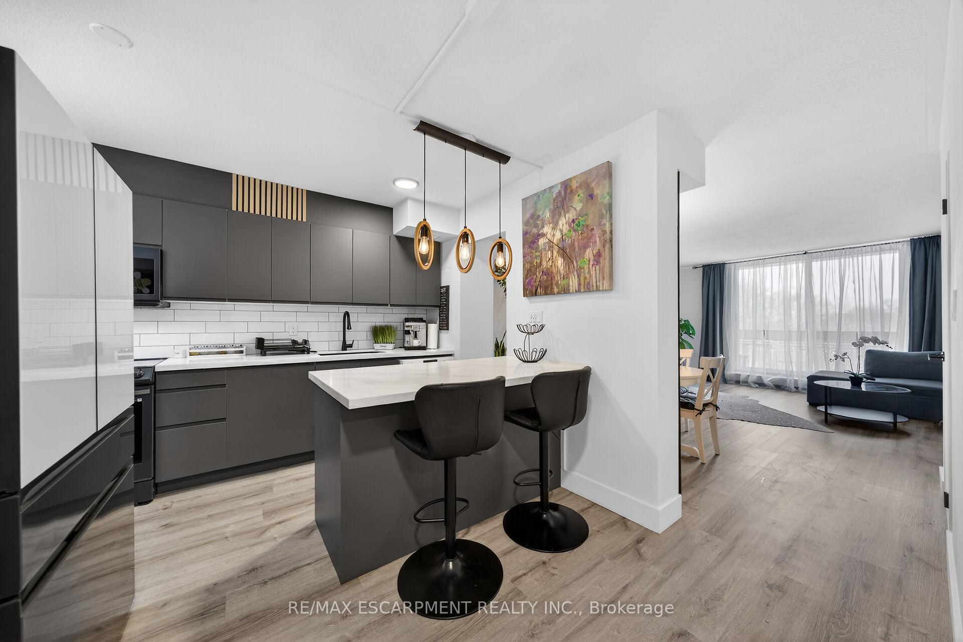 Front of Unit 324, 350 Quigley Road