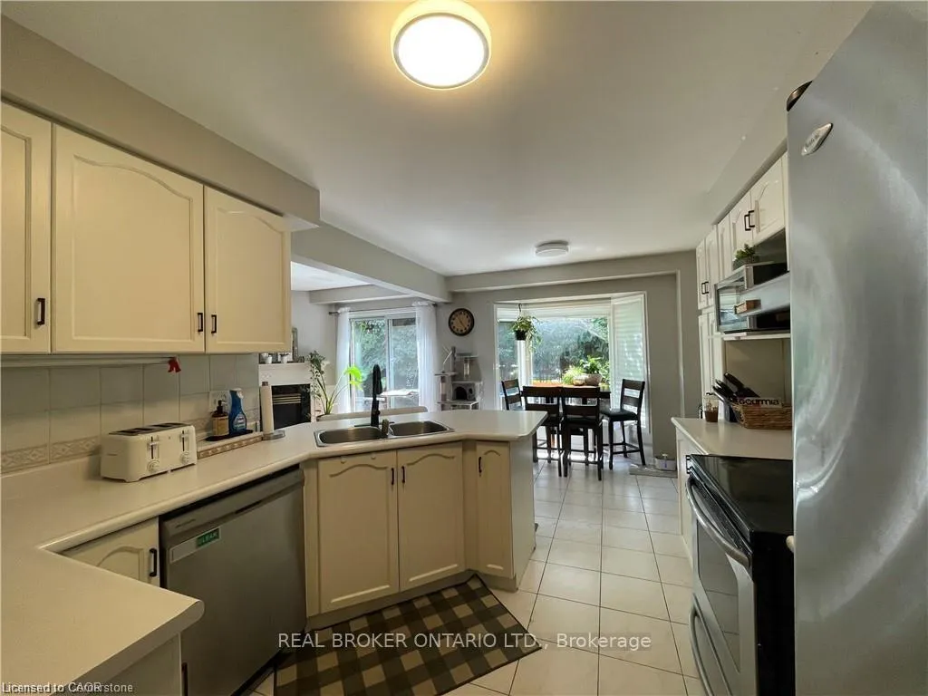 Photo 15 of 39 Sable Drive, Hamilton, Meadowlands — HOMEH