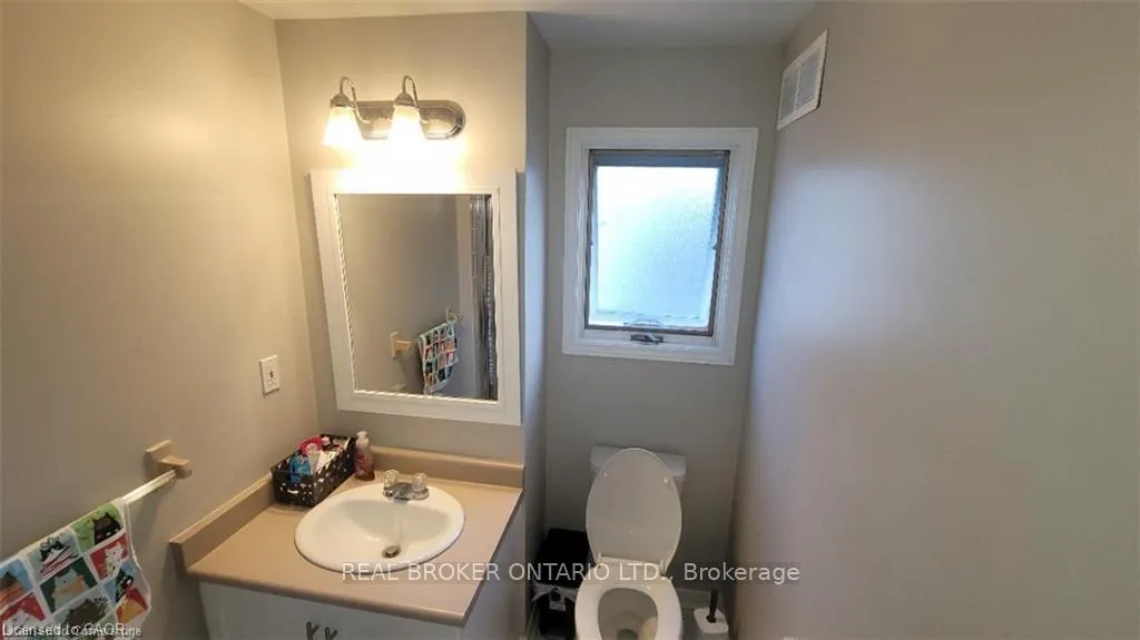 Photo 22 of 39 Sable Drive, Hamilton, Meadowlands — HOMEH