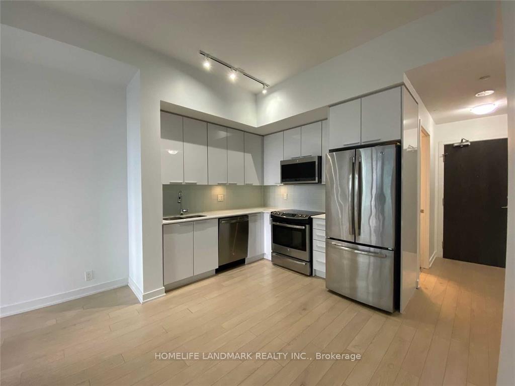 Photo 2 of Unit 703, 10 Park Lawn Road, Etobicoke, Mimico — HOMEH