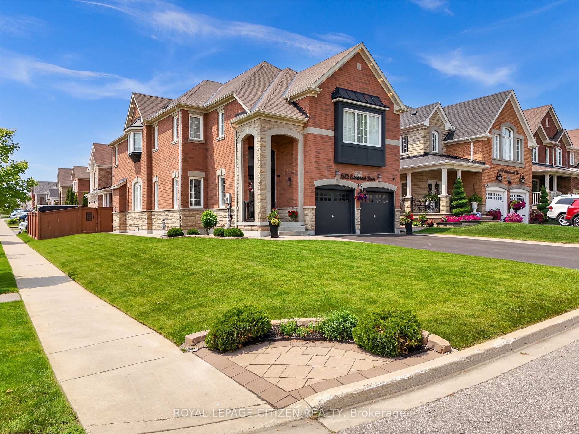 Front of 1882 Esterbrook Drive