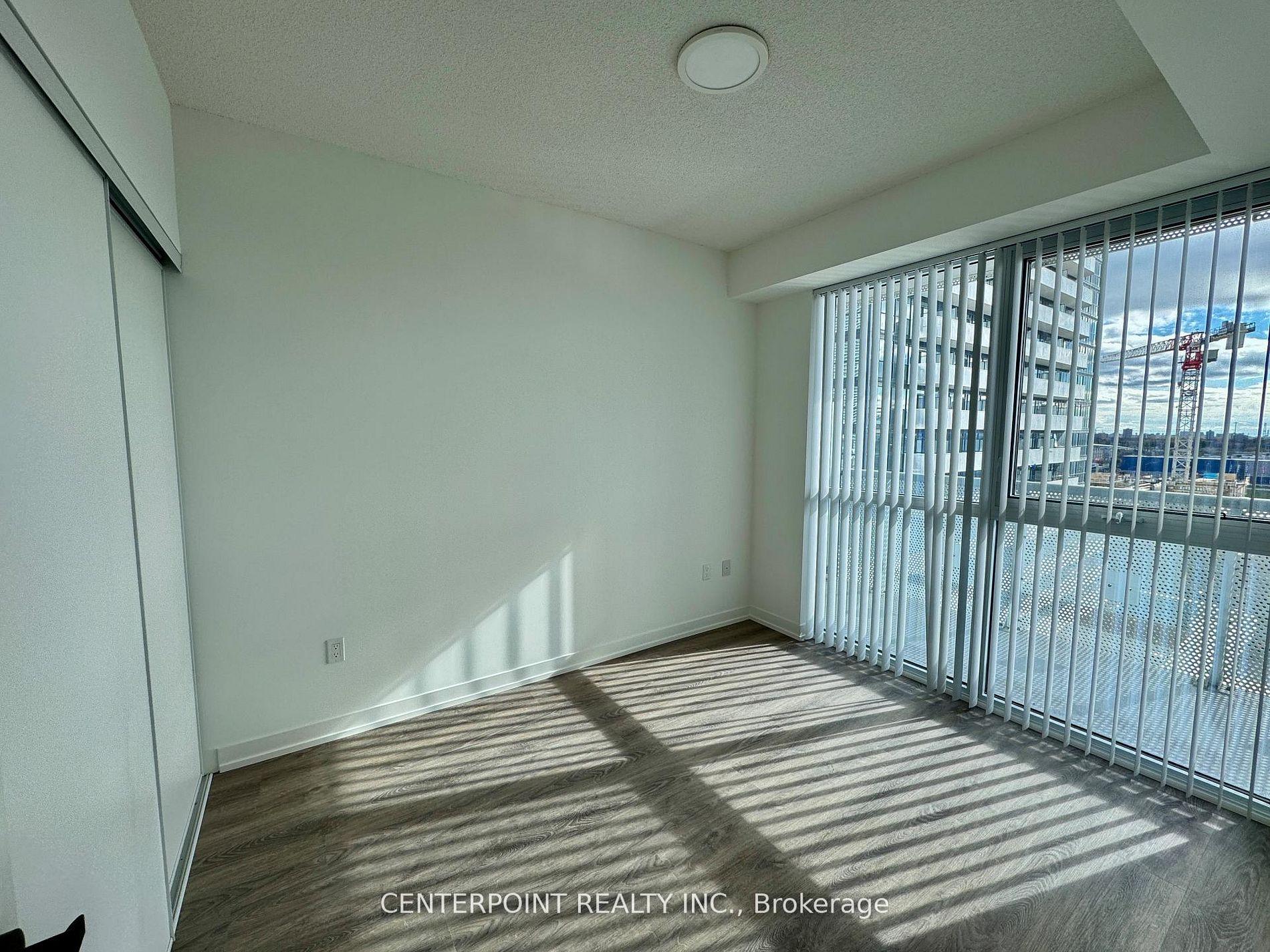 Photo 5 of Unit 810, 8 Interchange Way, Vaughan, Vaughan Corporate Centre — HOMEH
