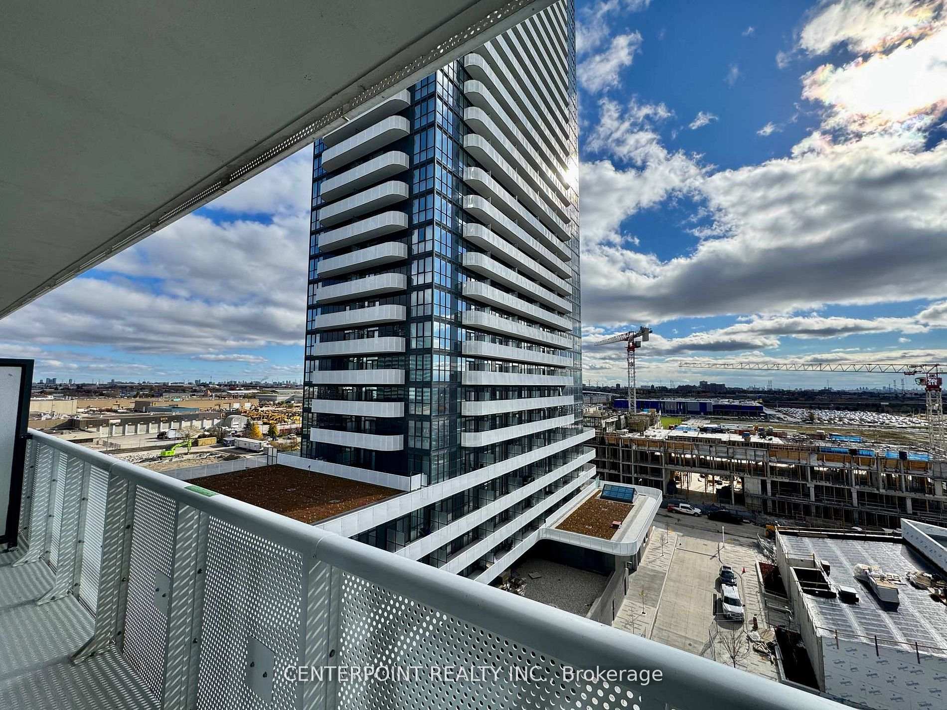 Photo 10 of Unit 810, 8 Interchange Way, Vaughan, Vaughan Corporate Centre — HOMEH