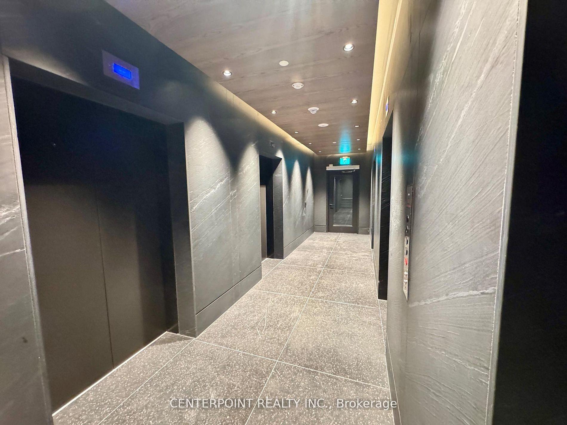 Photo 7 of Unit 810, 8 Interchange Way, Vaughan, Vaughan Corporate Centre — HOMEH