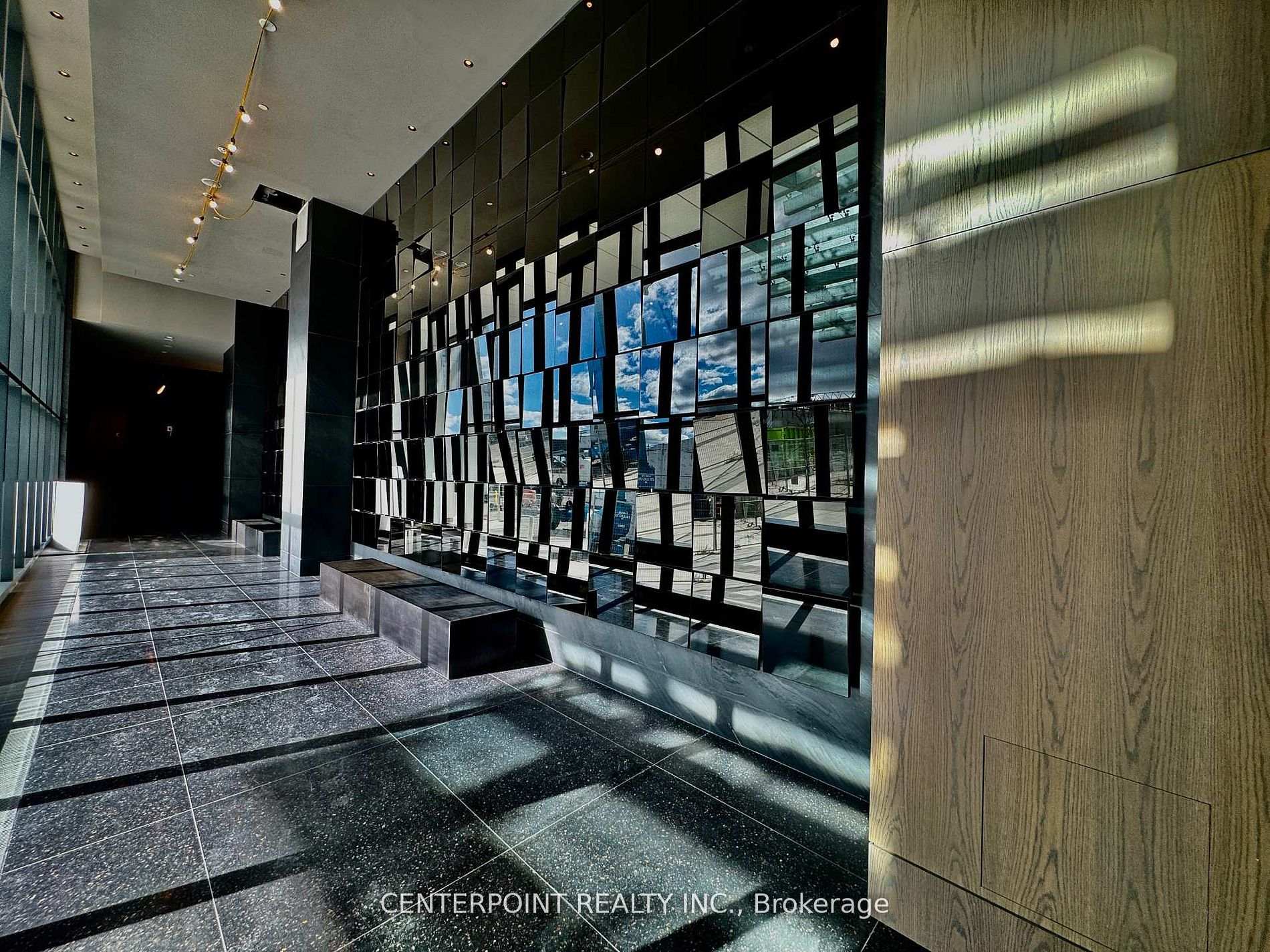 Photo 15 of Unit 810, 8 Interchange Way, Vaughan, Vaughan Corporate Centre — HOMEH
