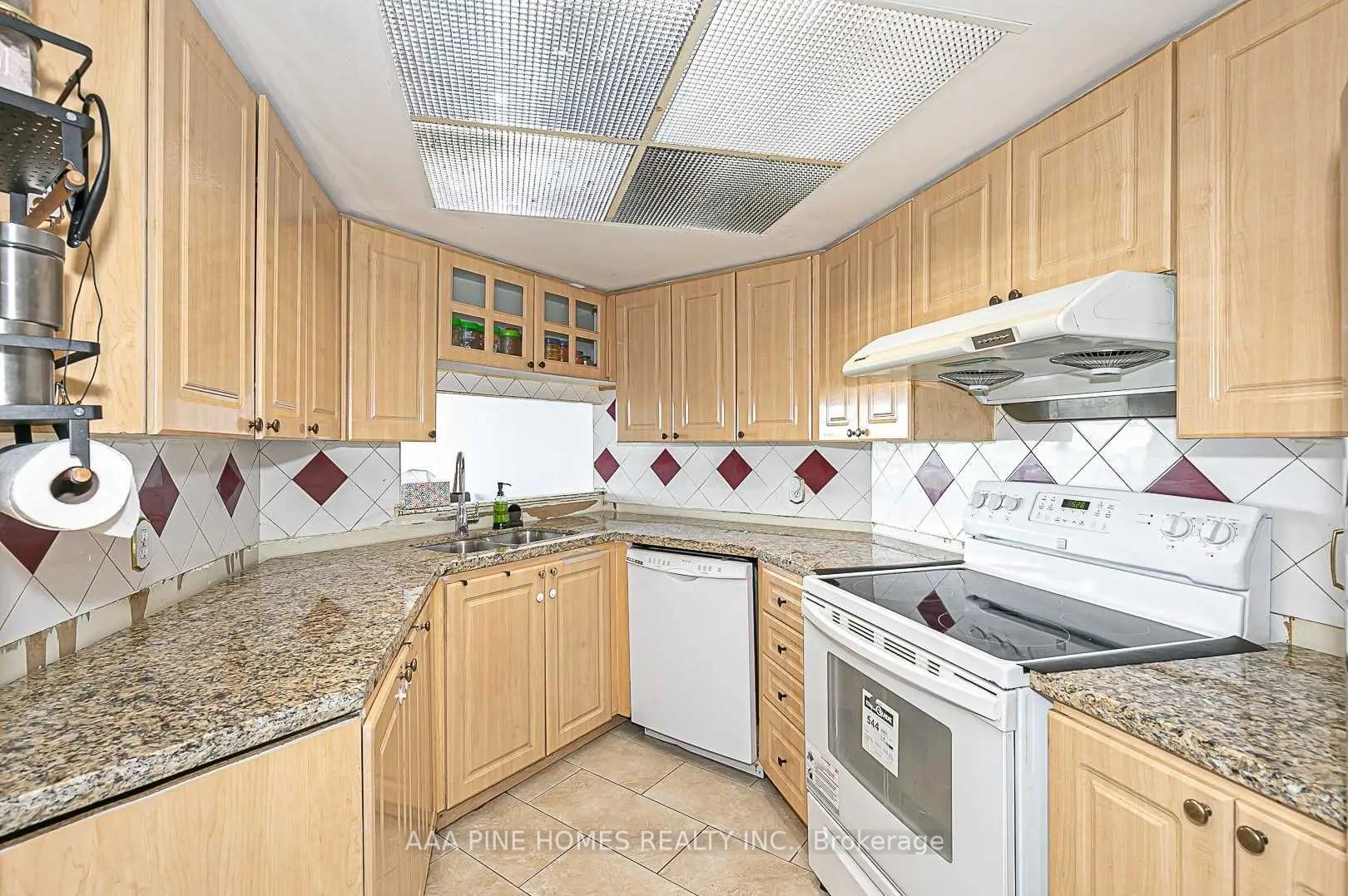 Photo 28 of Unit 1111, 2550 Lawrence Avenue E, Scarborough, Dorset Park — HOMEH
