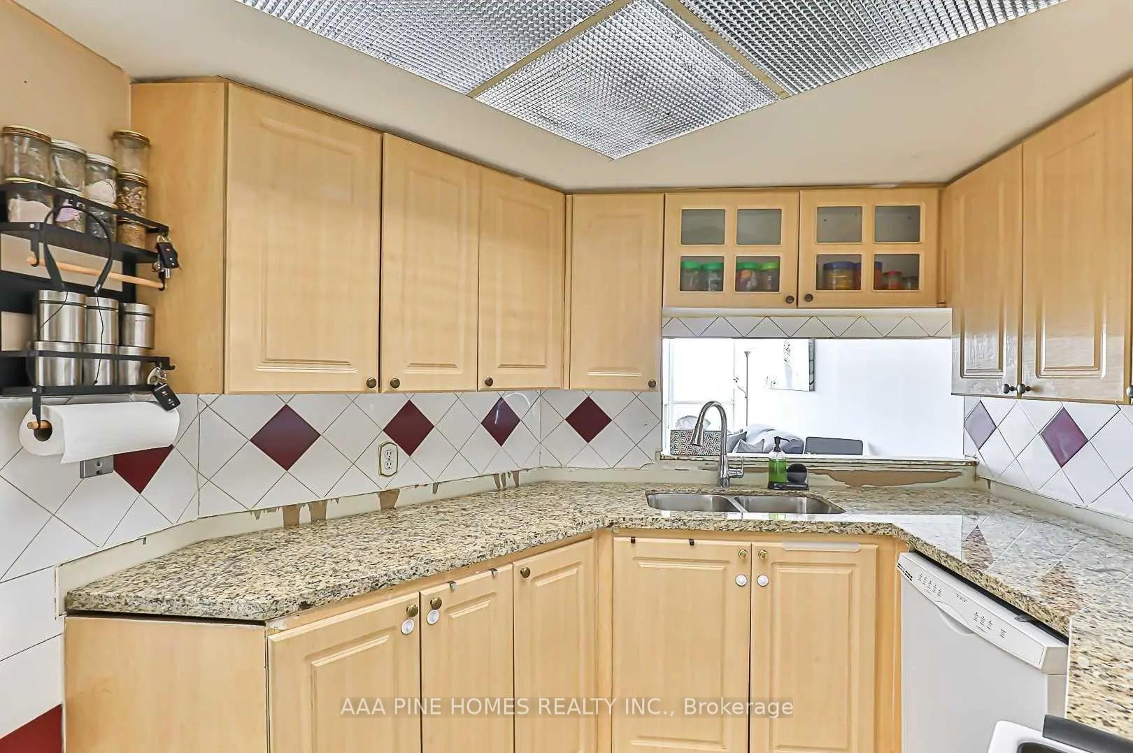 Photo 2 of Unit 1111, 2550 Lawrence Avenue E, Scarborough, Dorset Park — HOMEH