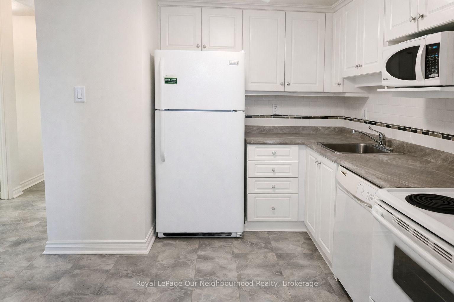 Photo 2 of Unit 503, 80 Athol Street E, Oshawa, Central — HOMEH