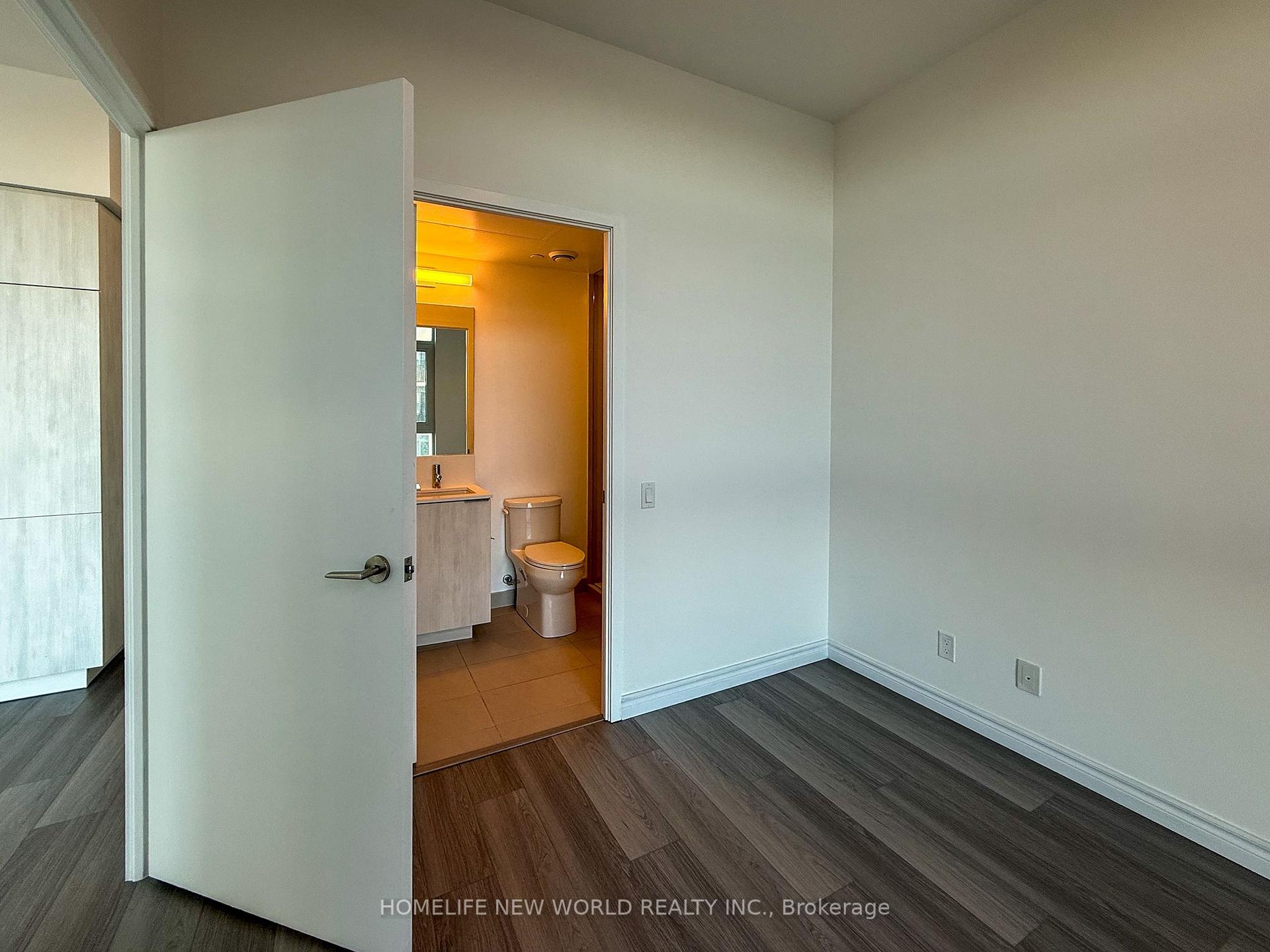 Photo 9 of Unit 309, 7890 Jane Street, Vaughan, Vaughan Corporate Centre — HOMEH