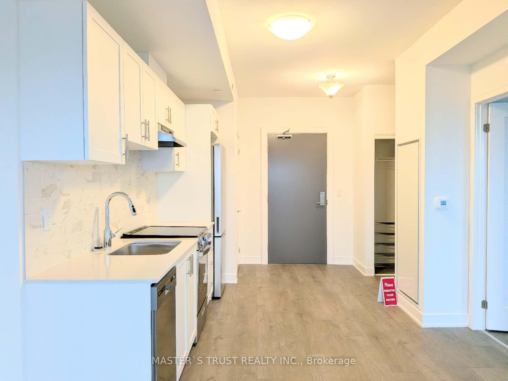 Photo 6 of Unit 1007, 715 Davis Drive, Newmarket, Huron Heights-Leslie Valley — HOMEH