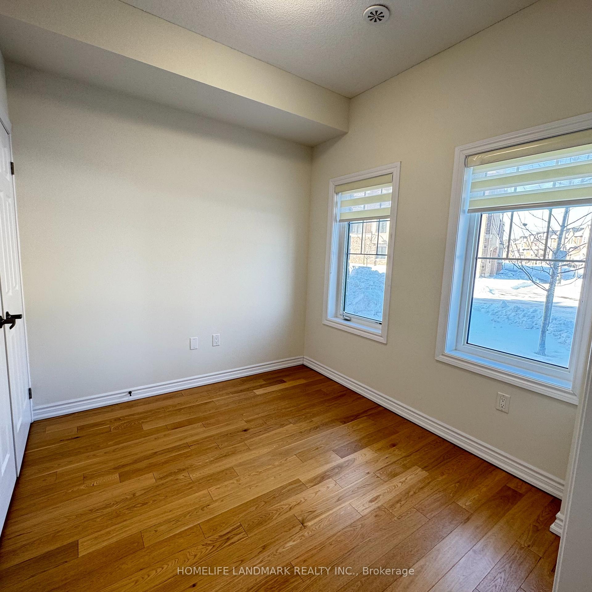 Photo 4 of 43 George Peach Avenue, Markham, Victoria Square — HOMEH