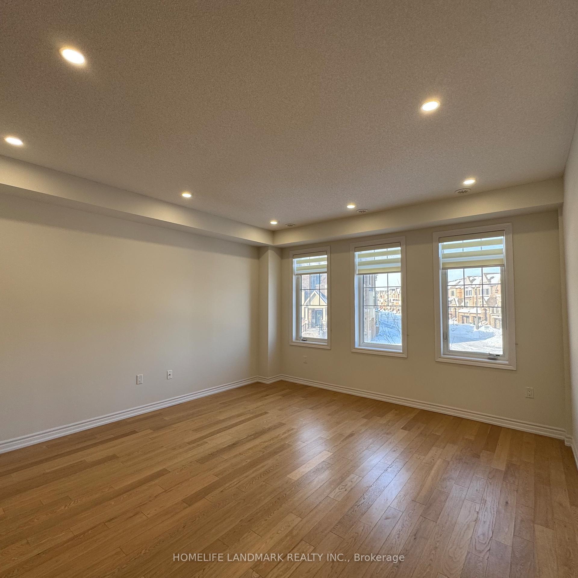 Photo 8 of 43 George Peach Avenue, Markham, Victoria Square — HOMEH
