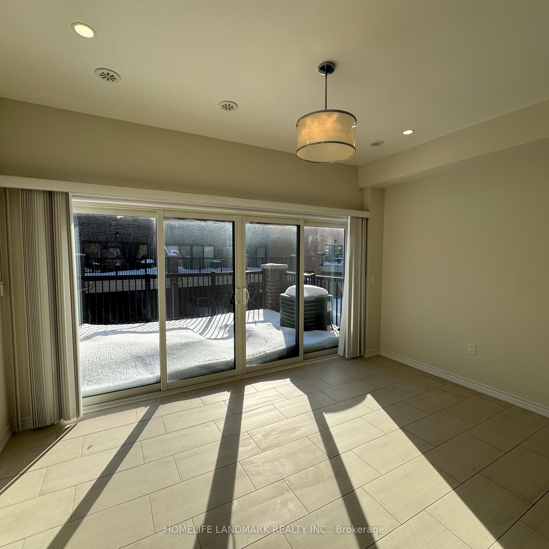 Photo 10 of 43 George Peach Avenue, Markham, Victoria Square — HOMEH