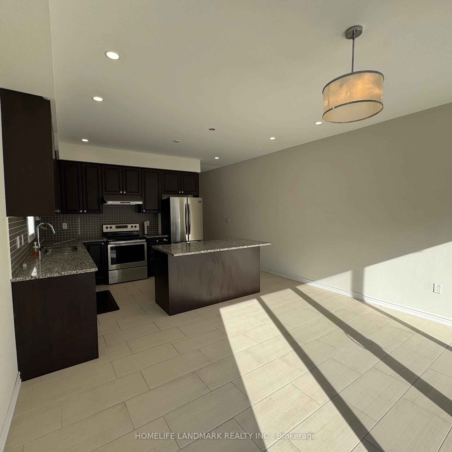 Photo 15 of 43 George Peach Avenue, Markham, Victoria Square — HOMEH