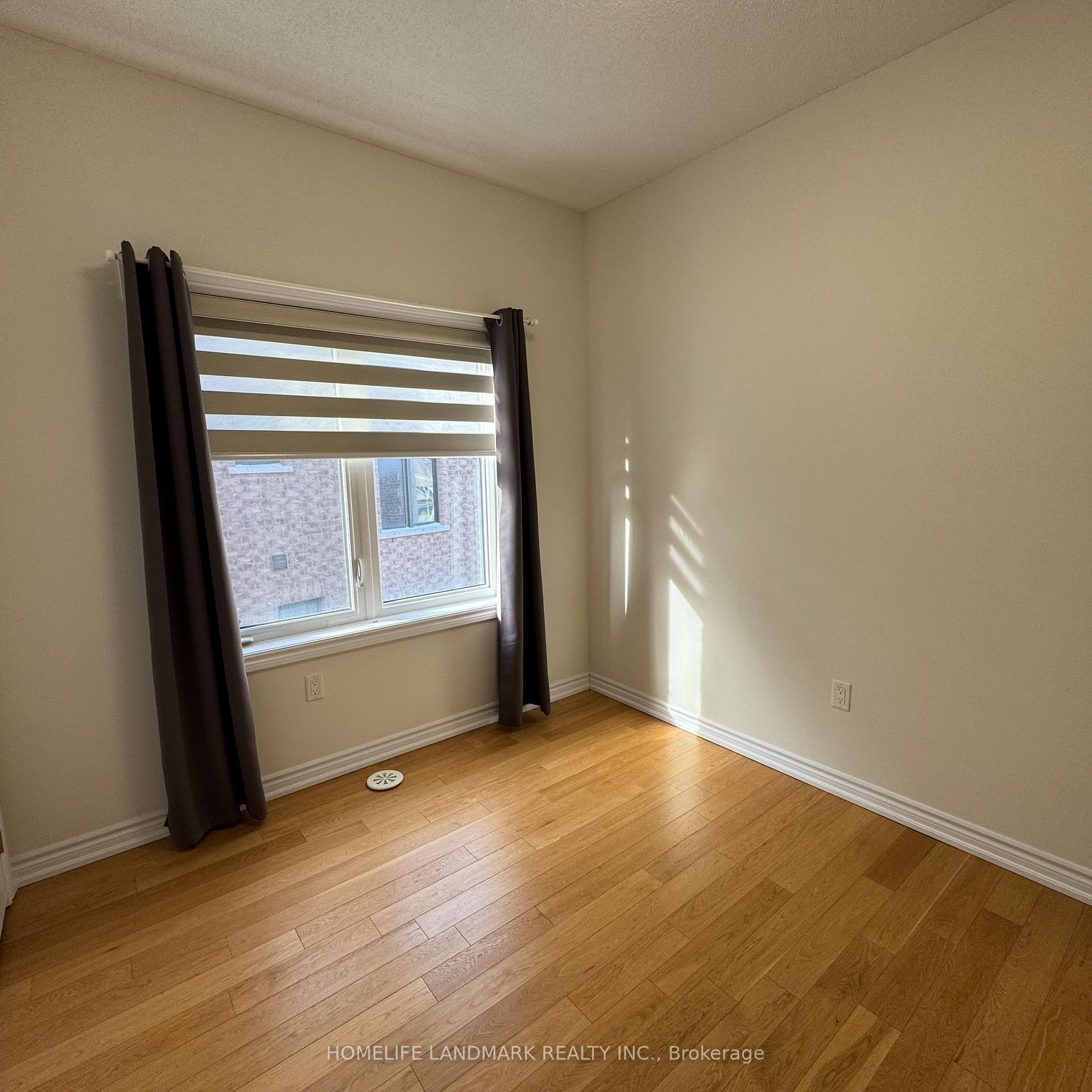 Photo 12 of 43 George Peach Avenue, Markham, Victoria Square — HOMEH