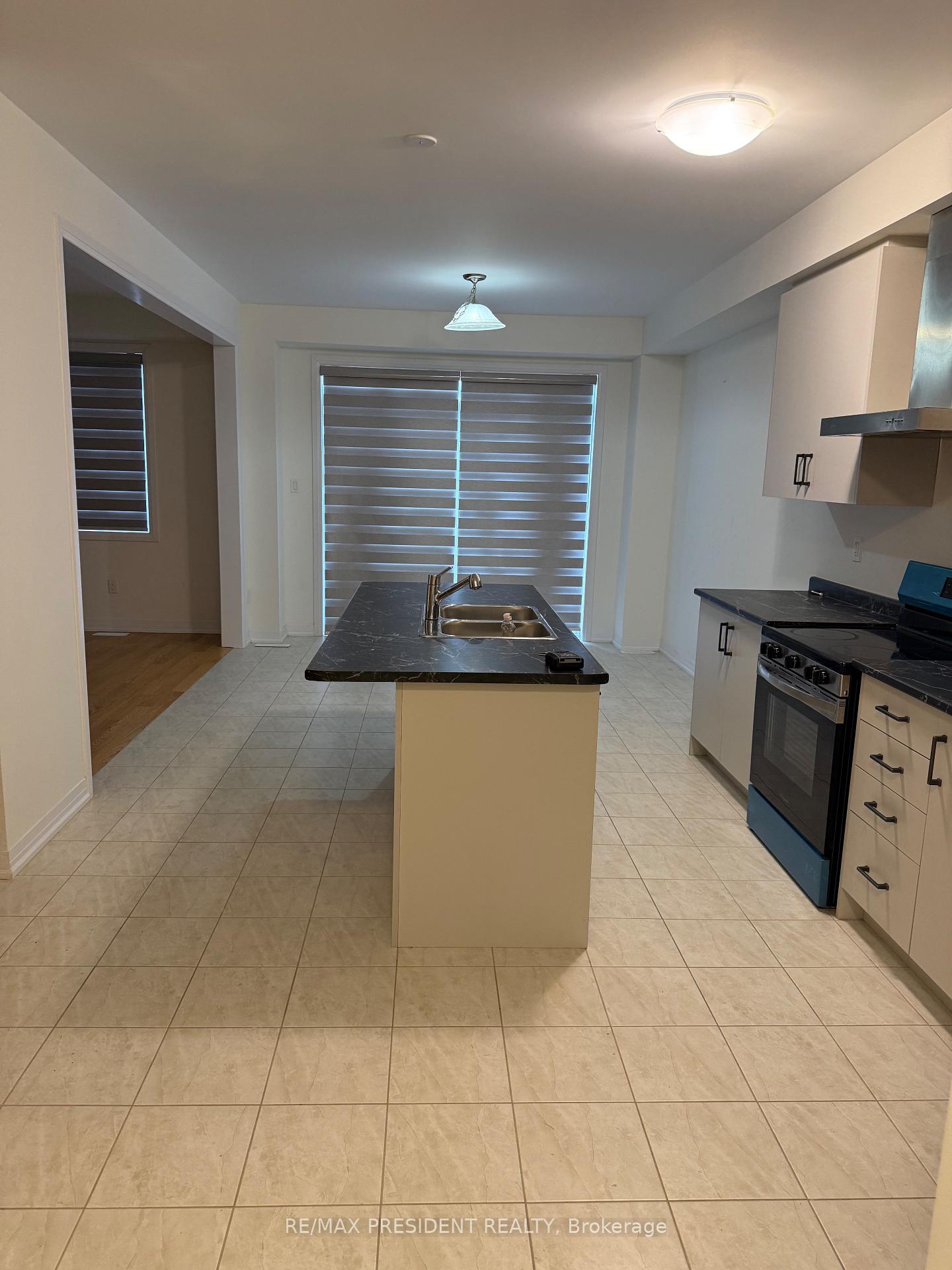 Photo 13 of 21 Velvet Way, Thorold, Rolling Meadows — HOMEH