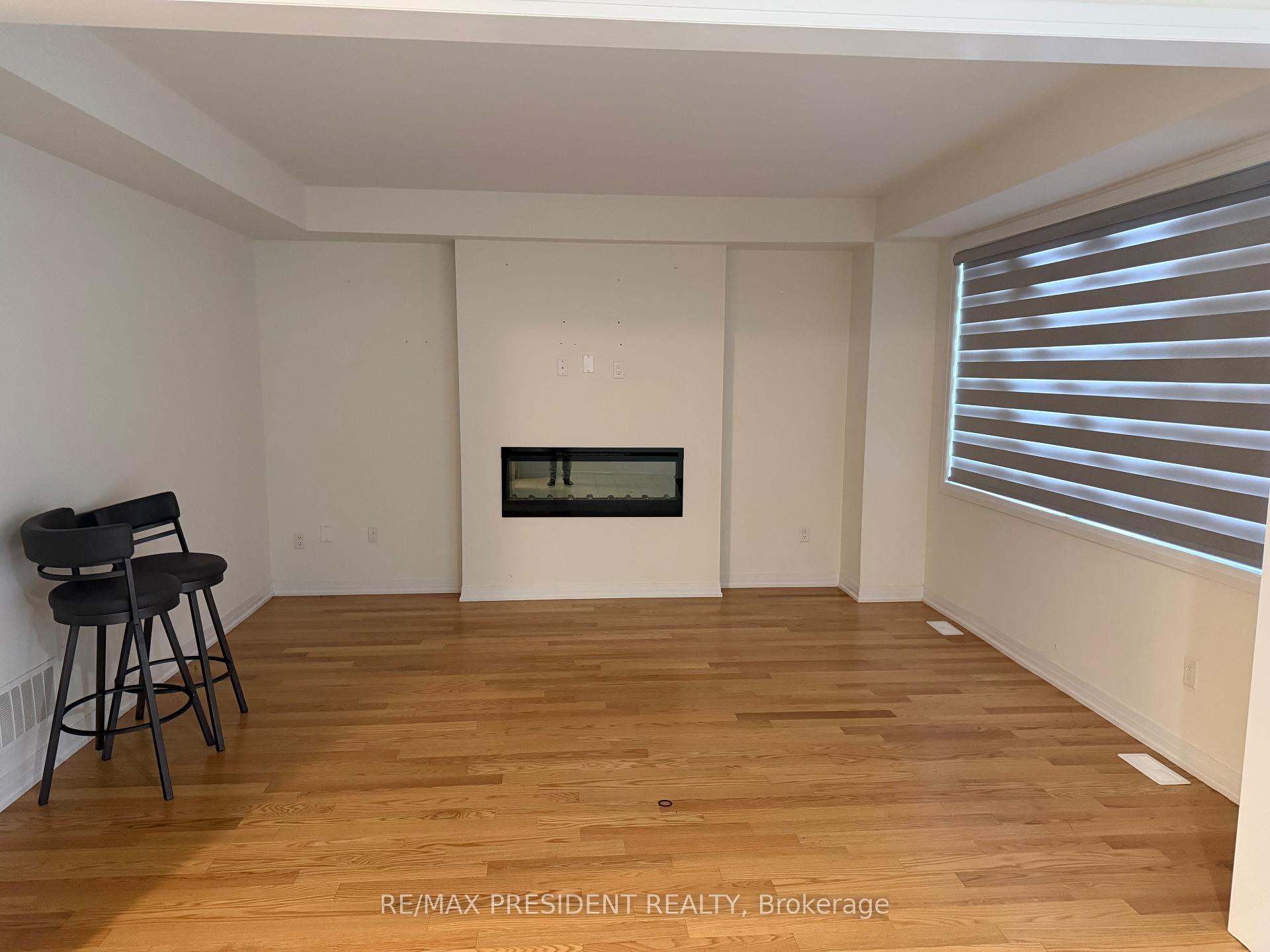 Photo 12 of 21 Velvet Way, Thorold, Rolling Meadows — HOMEH