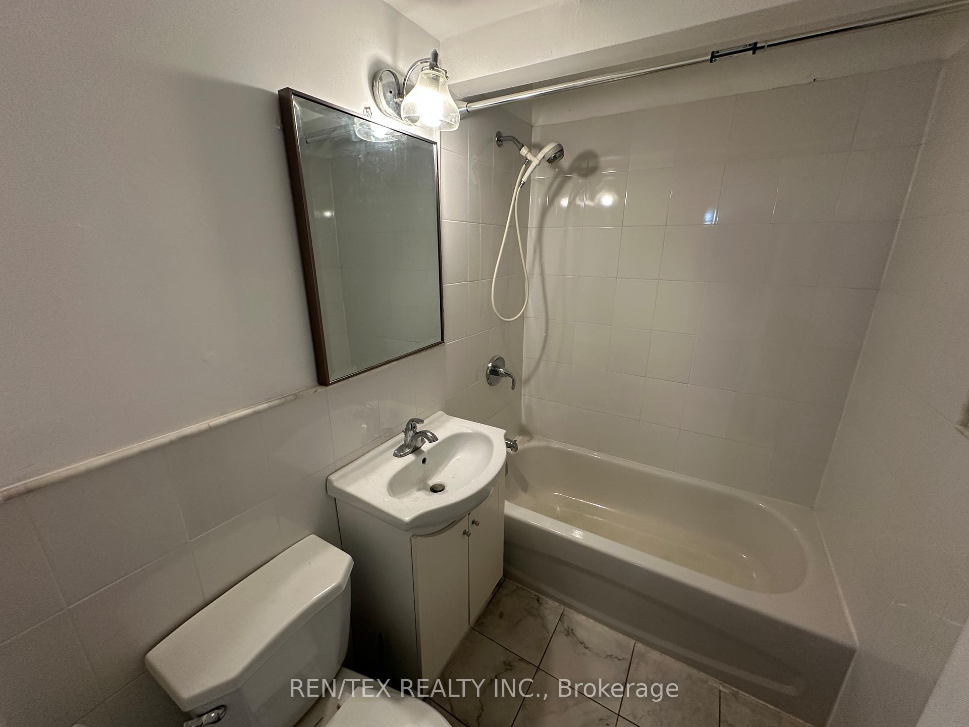Photo 7 of Unit 9, 32 Hotspur Road, Toronto, Englemount-Lawrence — HOMEH