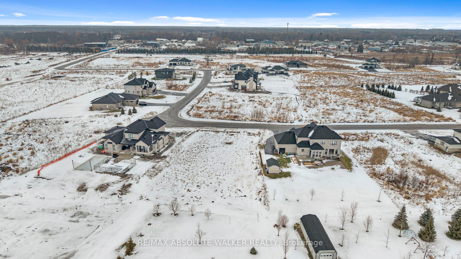 Photo 3 of 4011 Perennial Way, Ottawa, Greely — HOMEH
