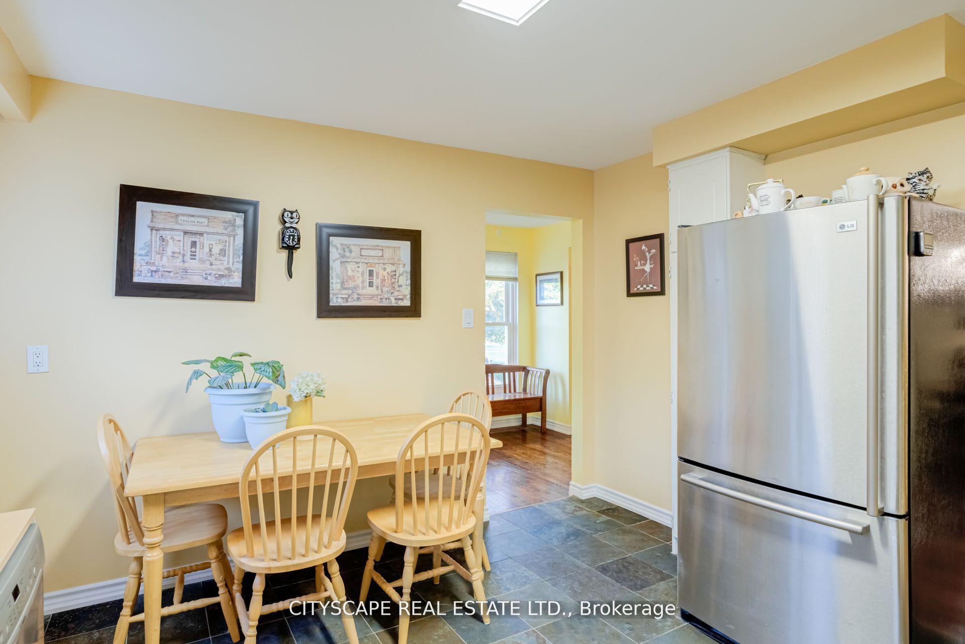 Photo 7 of 22 Jade Crescent, Brampton, Northgate — HOMEH