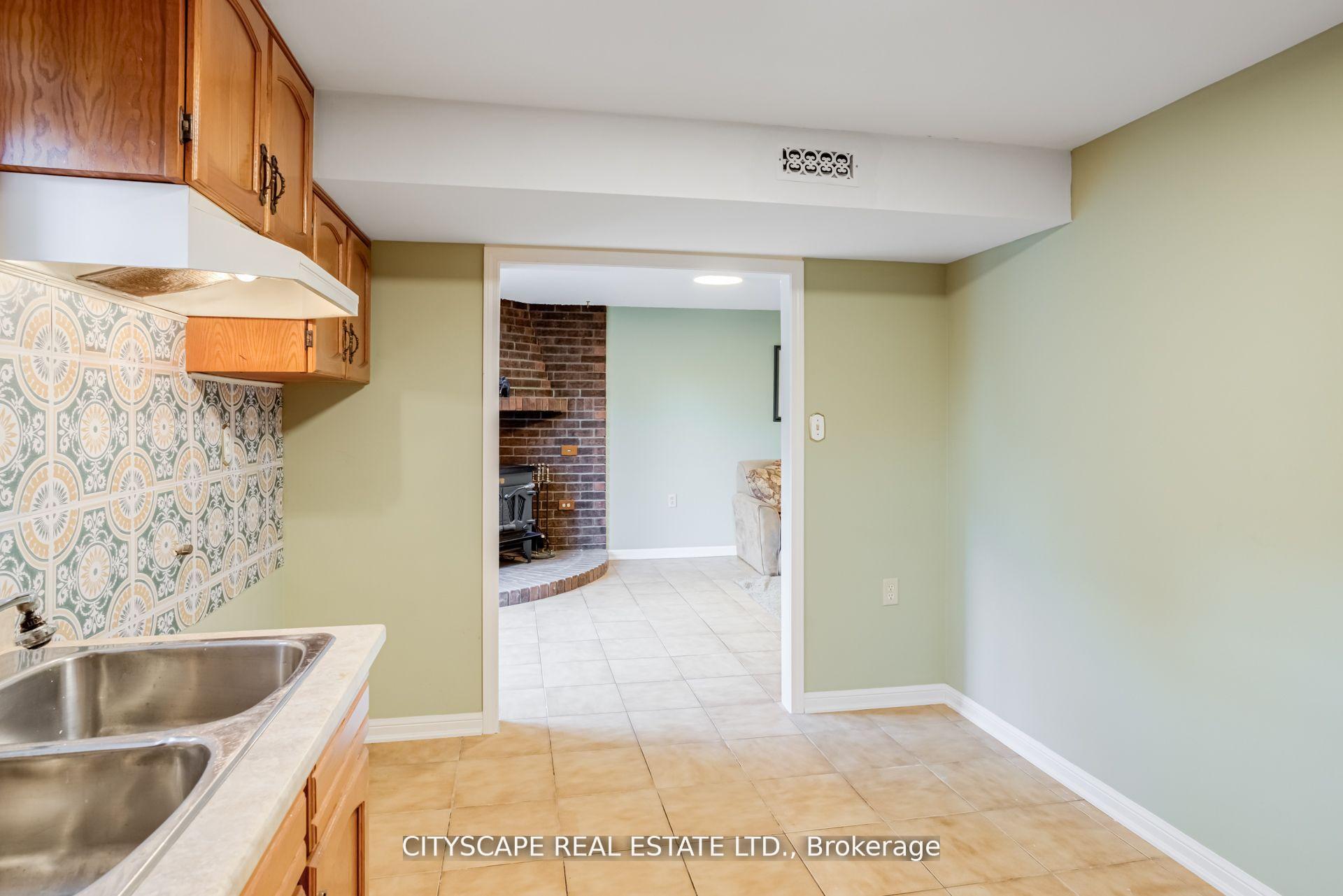 Photo 22 of 22 Jade Crescent, Brampton, Northgate — HOMEH
