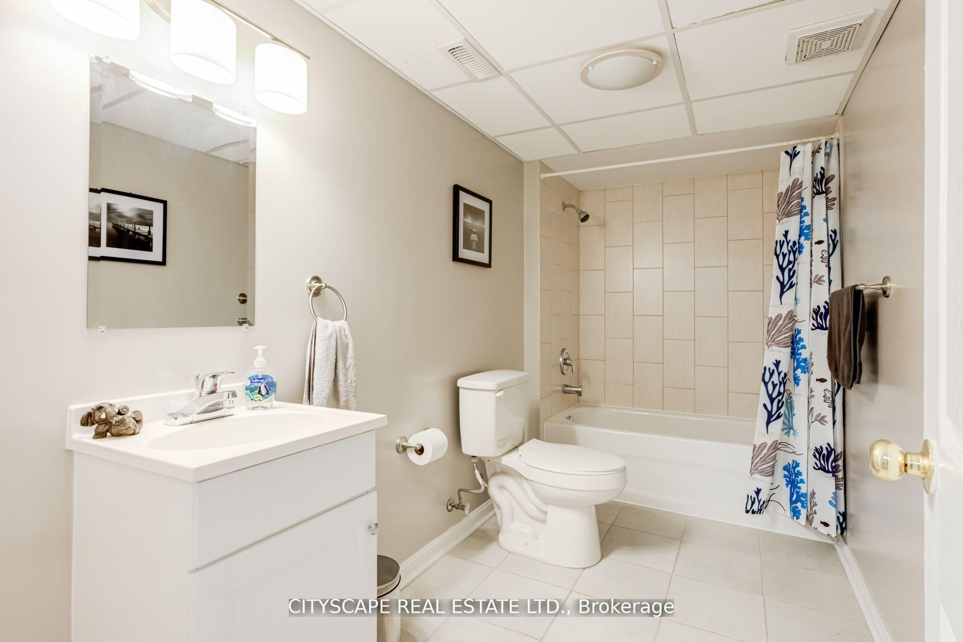 Photo 23 of 22 Jade Crescent, Brampton, Northgate — HOMEH