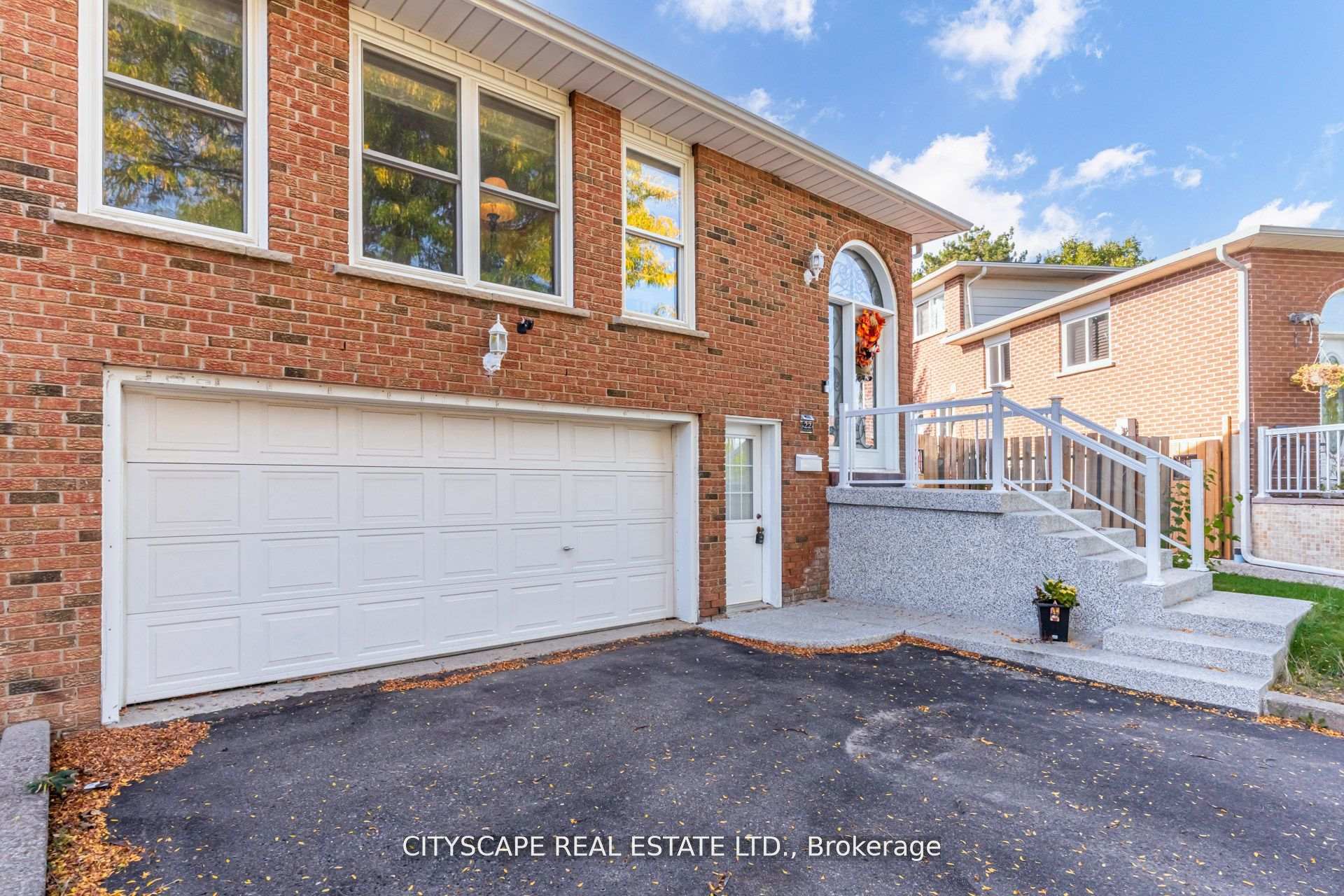 Photo 30 of 22 Jade Crescent, Brampton, Northgate — HOMEH