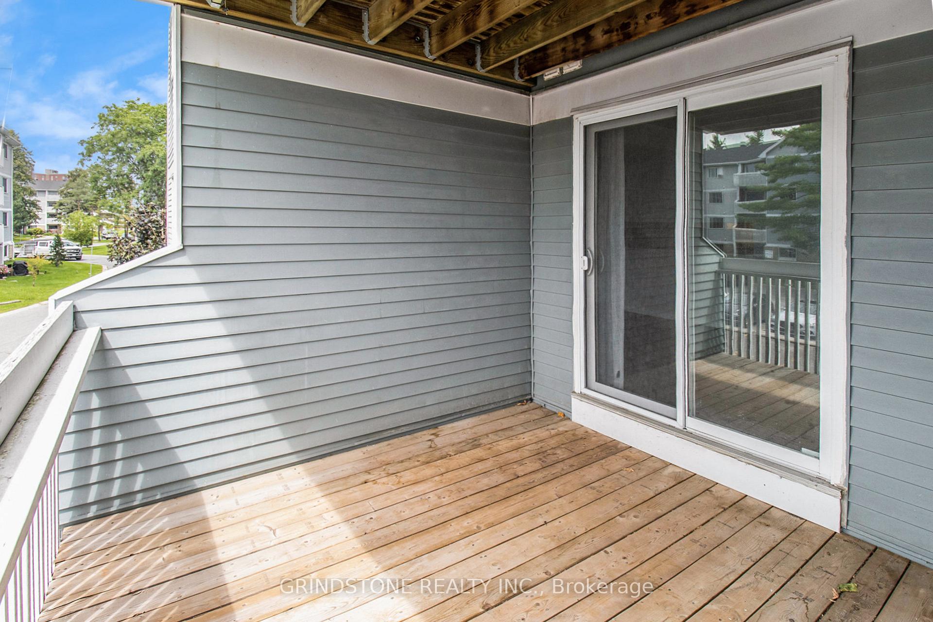 Photo 10 of Unit 216, 216 Viewmount Drive, Ottawa, Borden Farm/Stewart Farm/Carleton Heights/Parkwood Hills — HOMEH