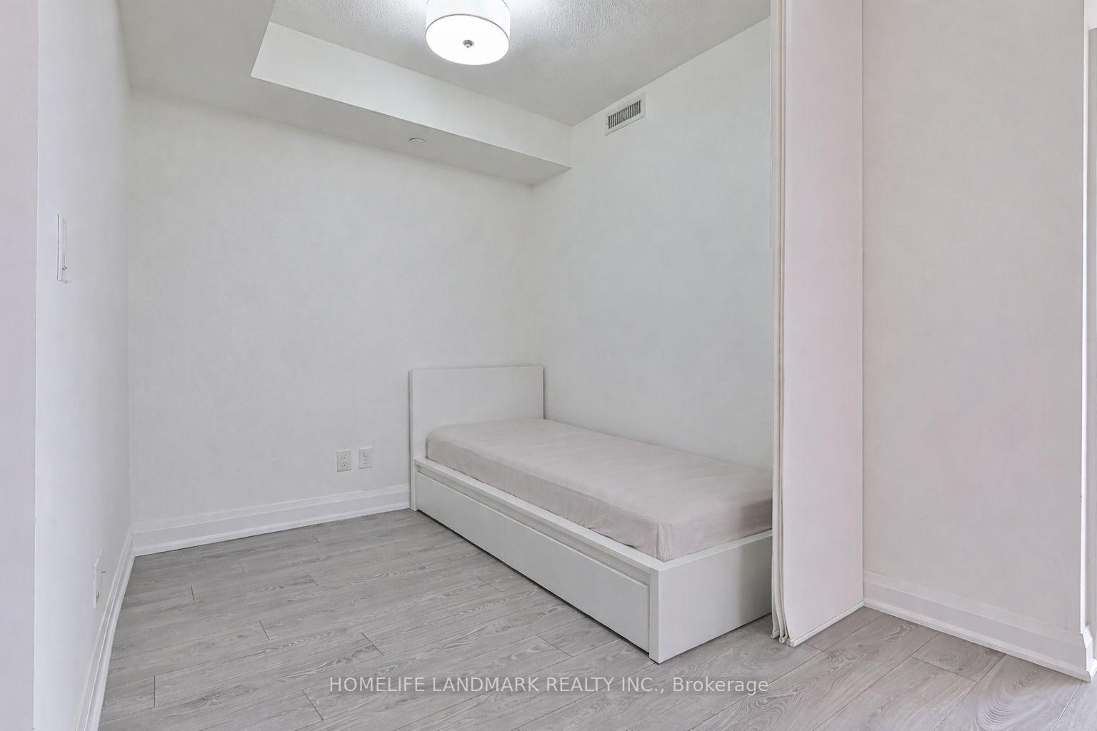 Photo 9 of Unit 321, 8200 Birchmount Road, Markham, Unionville — HOMEH