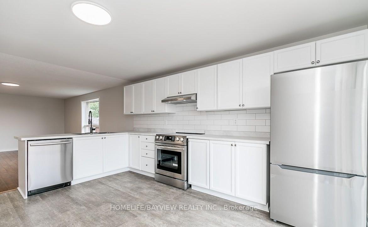 Photo 4 of 37 Ambler(Main Floor) Byway, Barrie, Georgian Drive — HOMEH