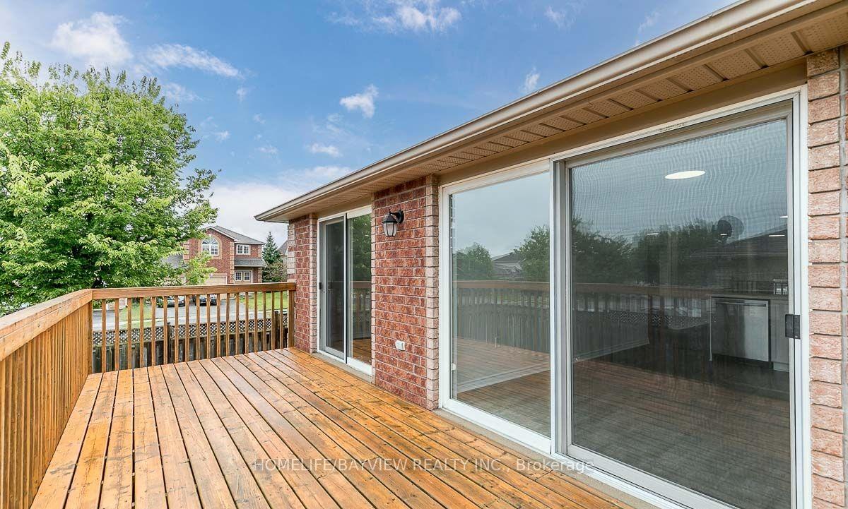 Photo 9 of 37 Ambler(Main Floor) Byway, Barrie, Georgian Drive — HOMEH