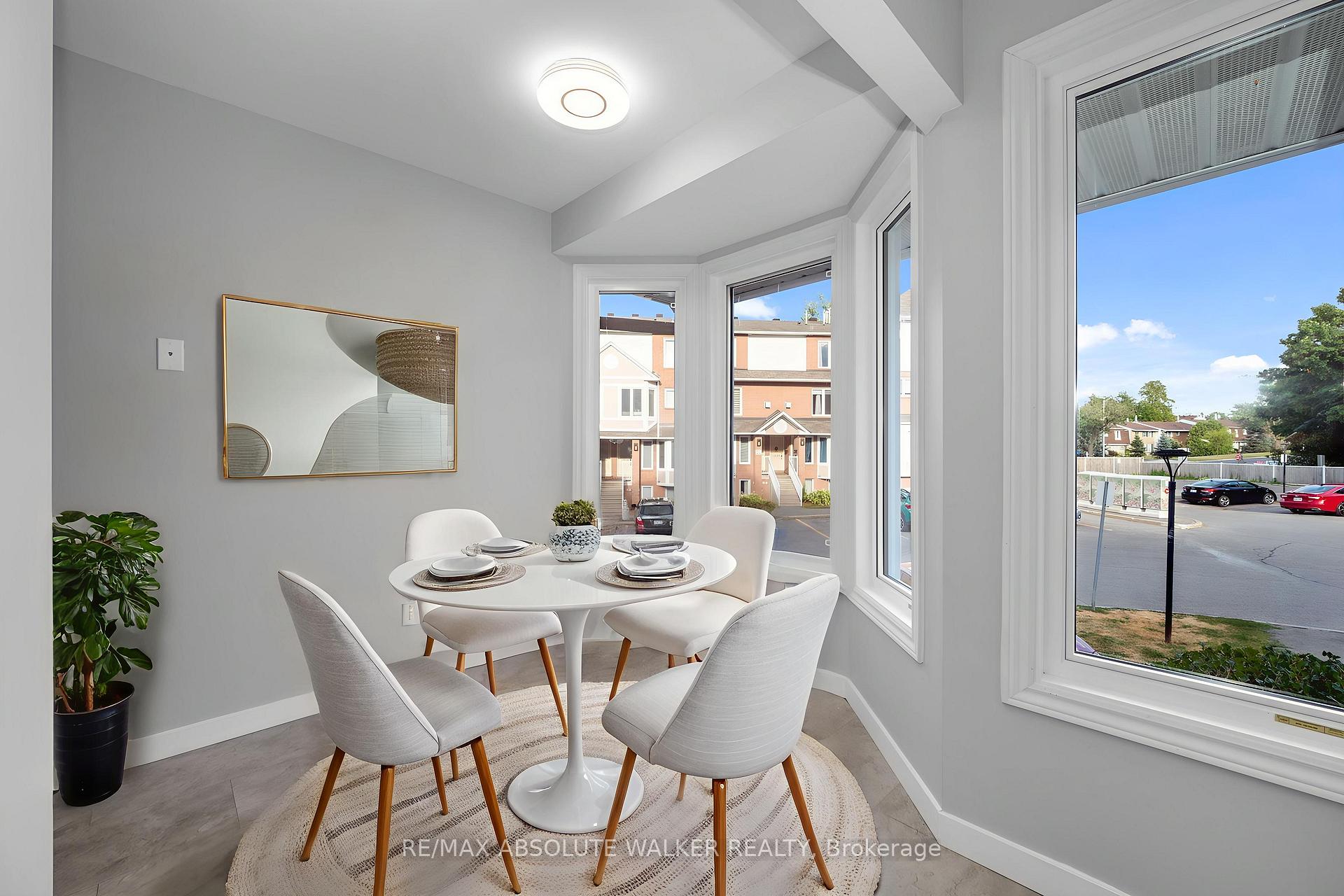 Photo 5 of 1673 Locksley Lane, Ottawa, Beaconwood — HOMEH