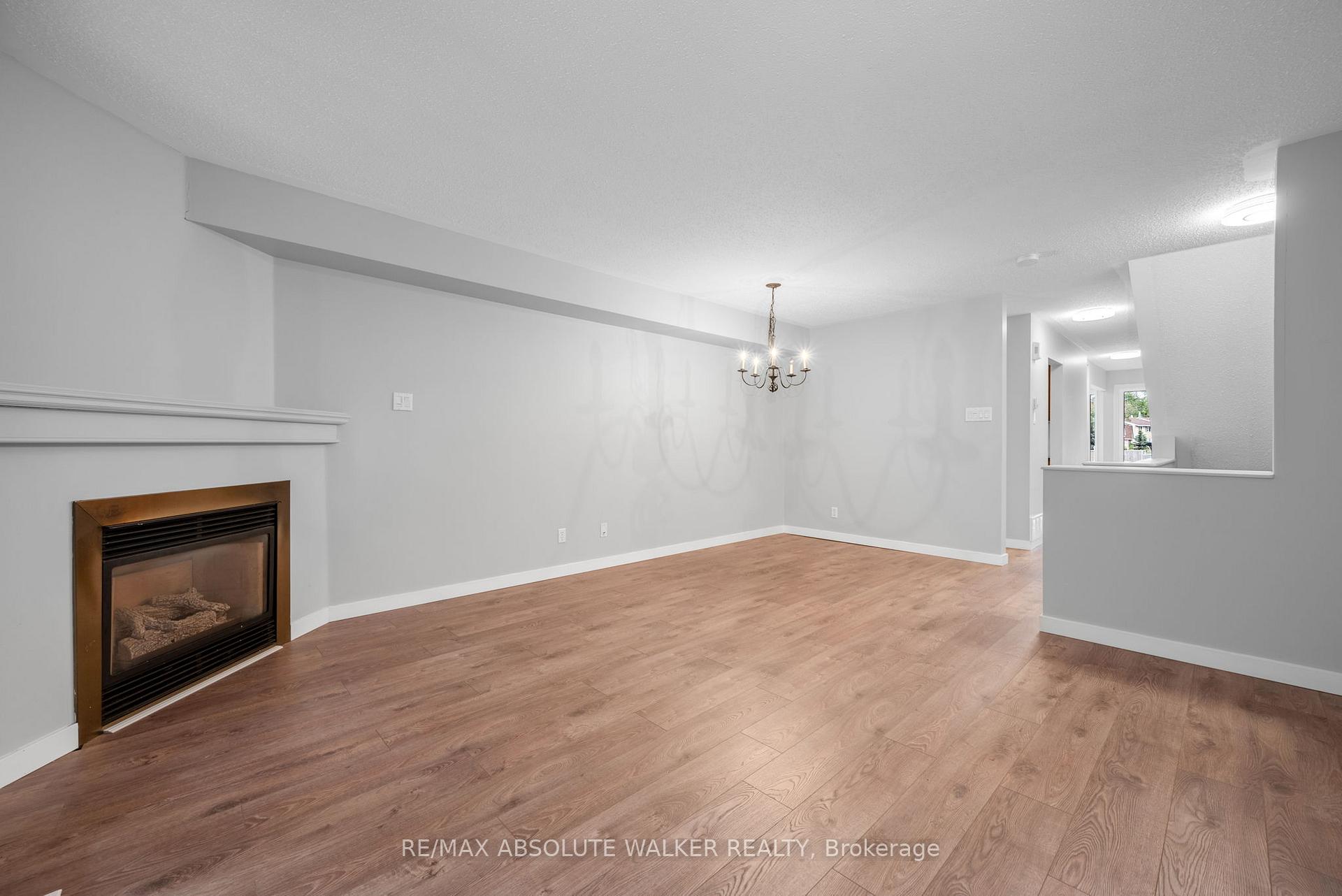 Photo 10 of 1673 Locksley Lane, Ottawa, Beaconwood — HOMEH