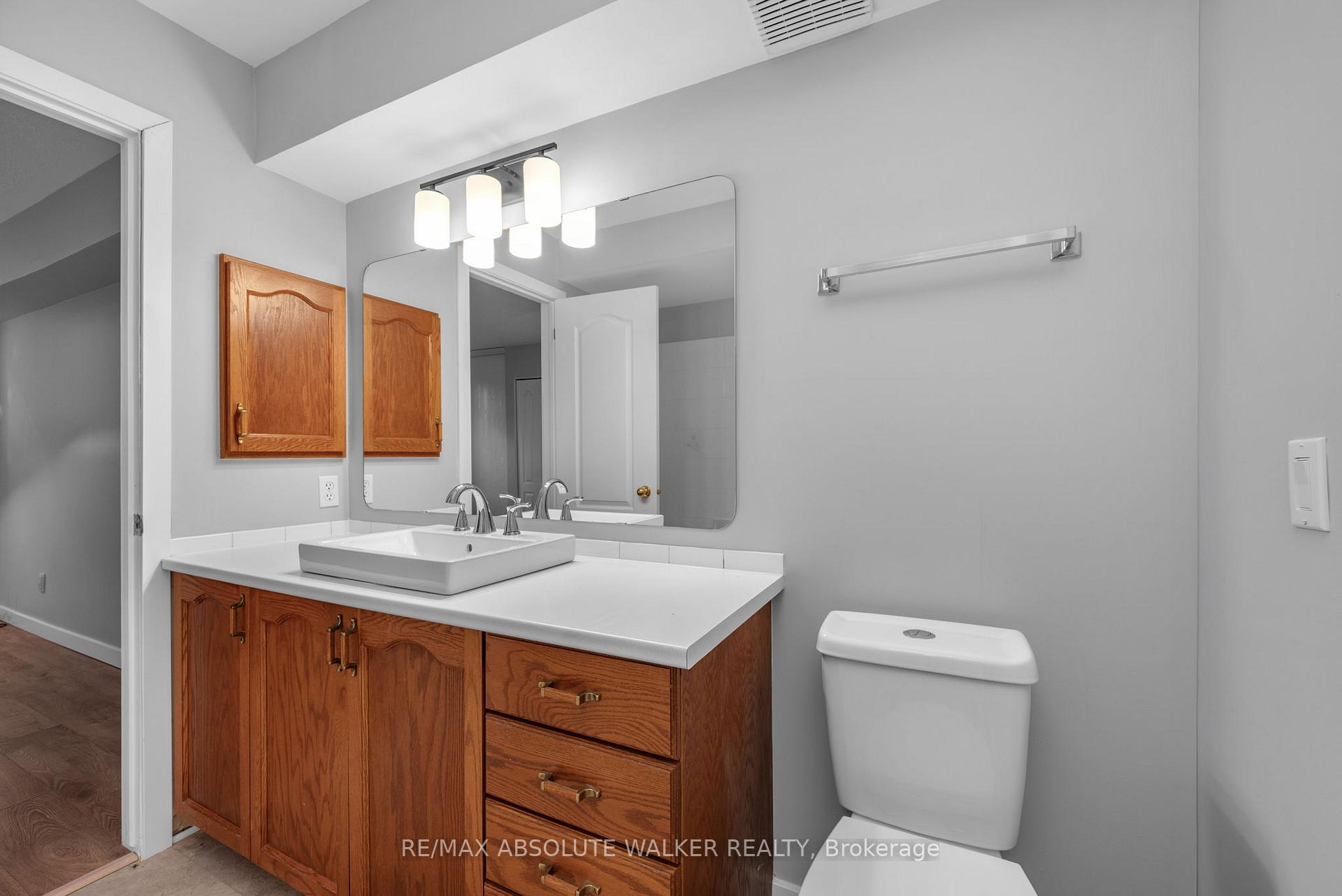 Photo 27 of 1673 Locksley Lane, Ottawa, Beaconwood — HOMEH