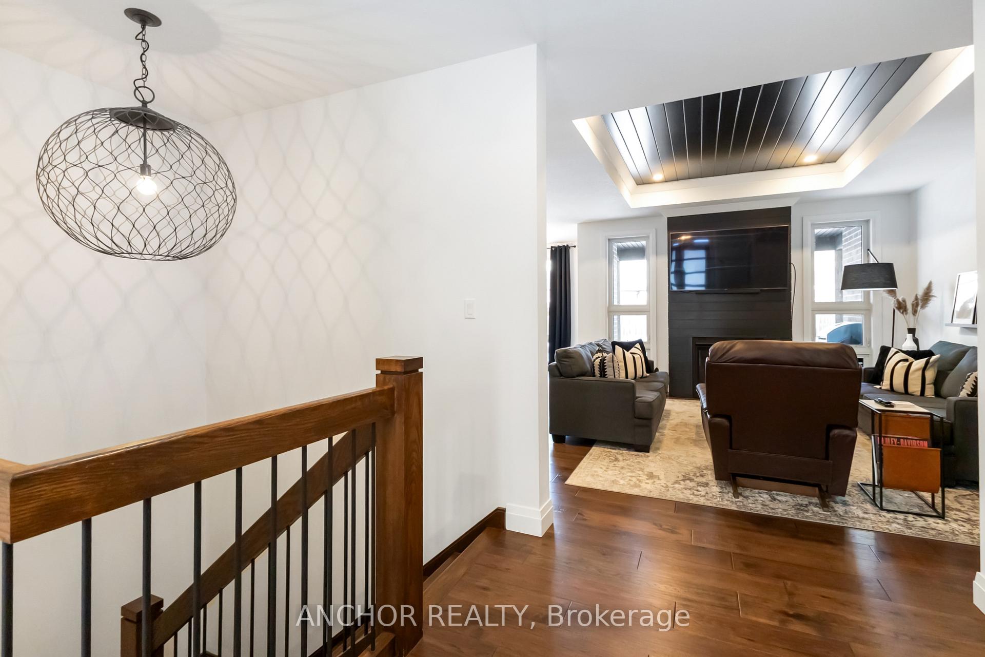 Photo 11 of 17 Kemp Crescent, Strathroy-Caradoc, NE — HOMEH